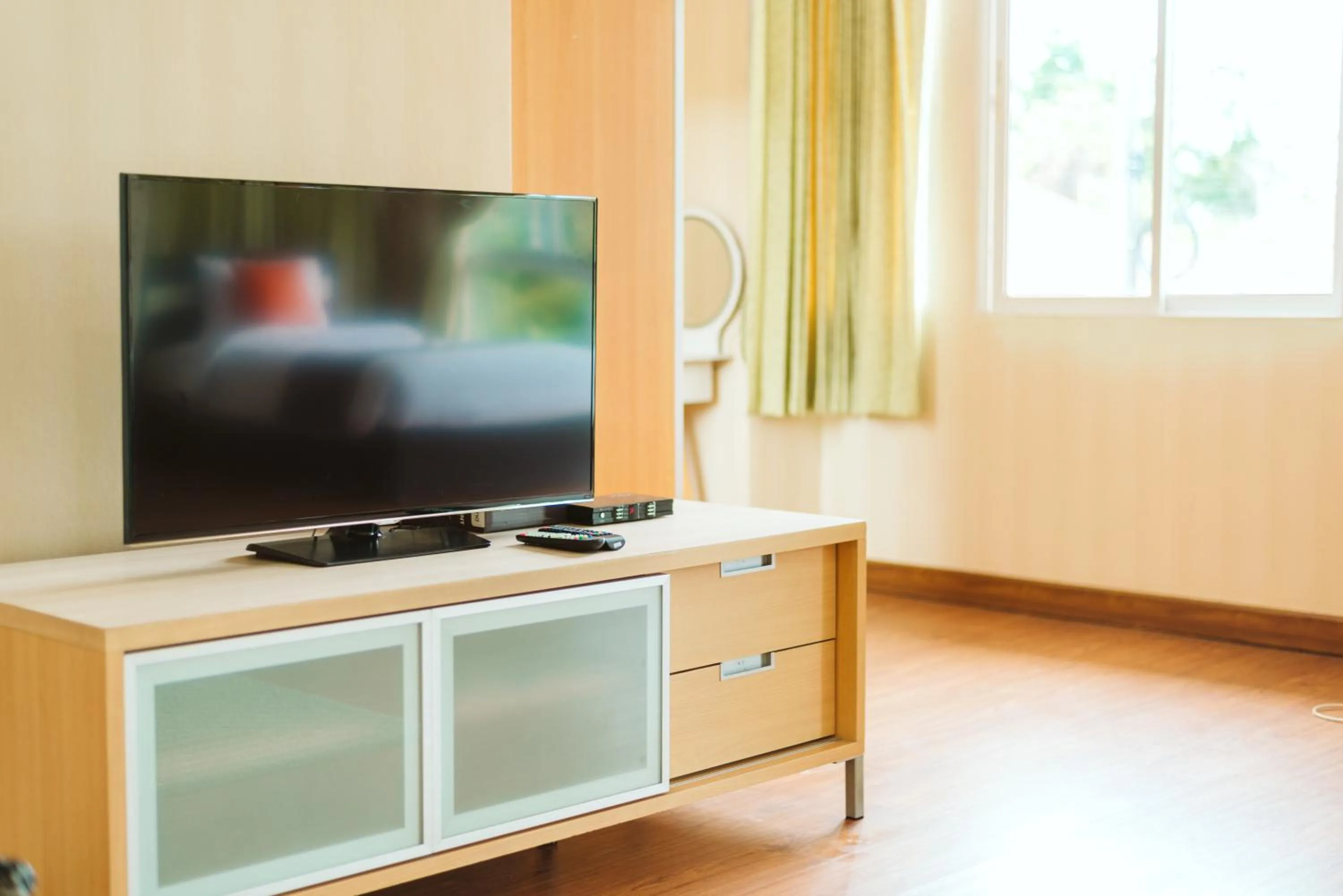 TV and multimedia in June Pool Villa