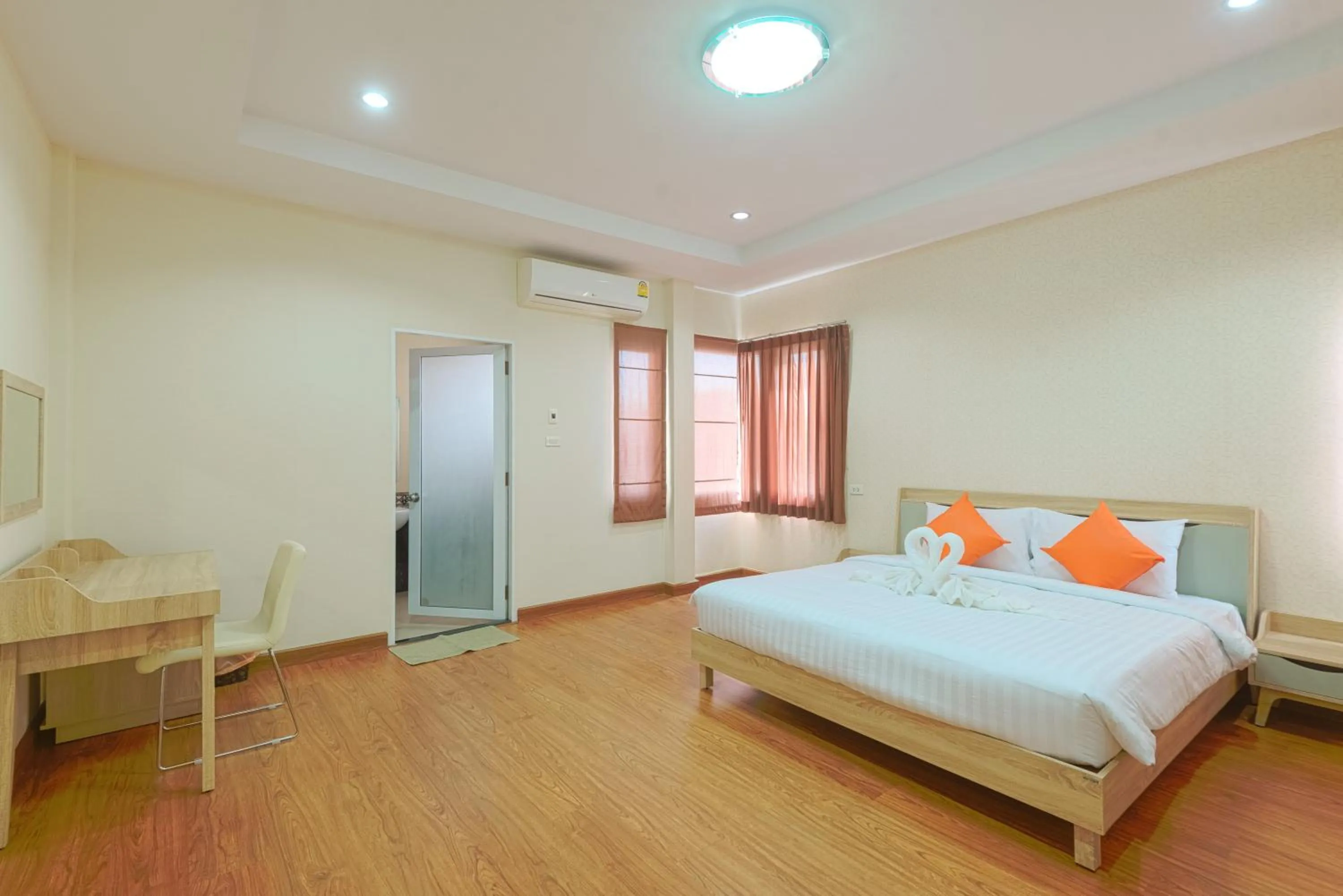 Bedroom, Bed in June Pool Villa