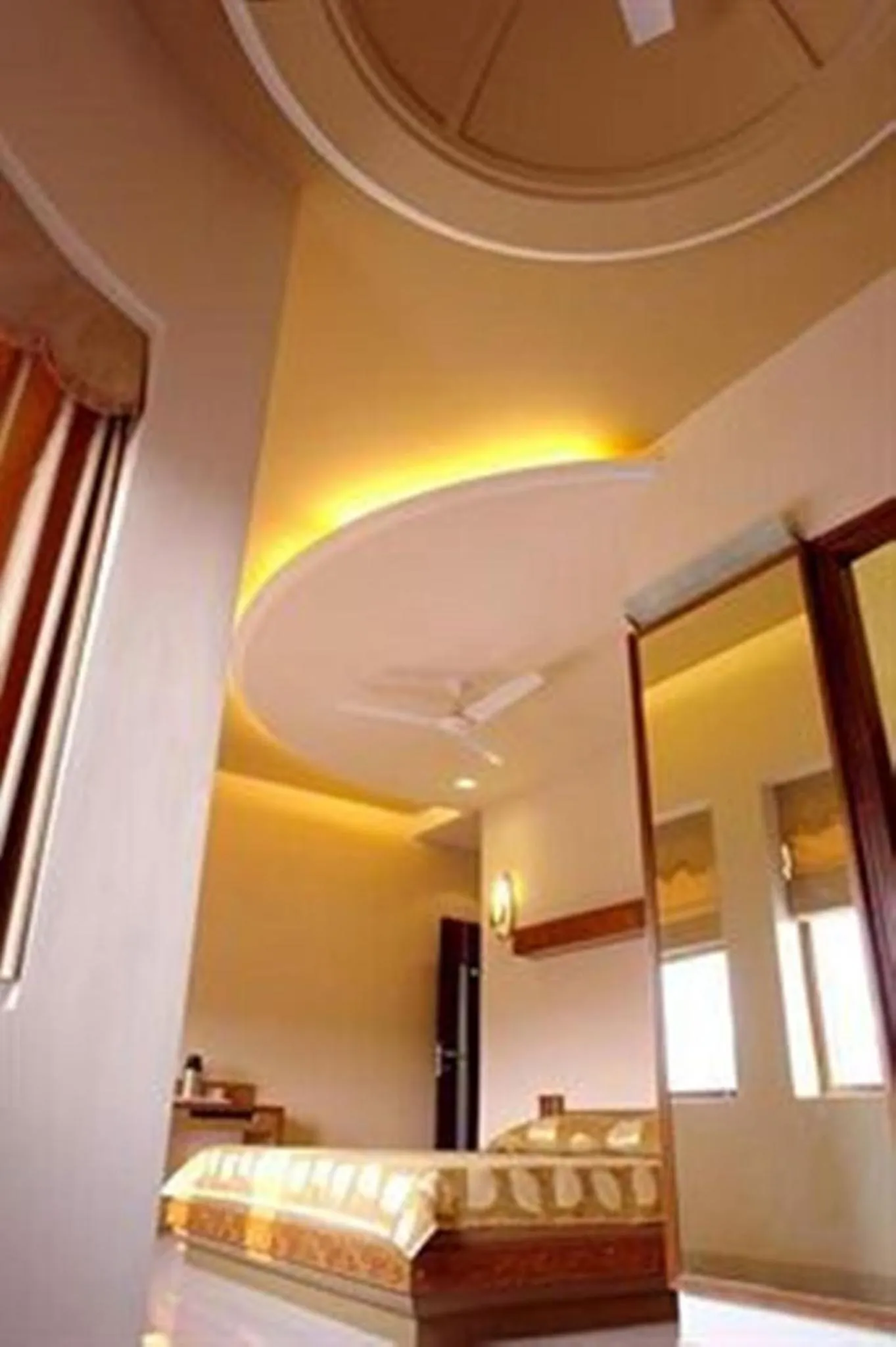 Bedroom in Hotel Cresent - Near Assi Ghat