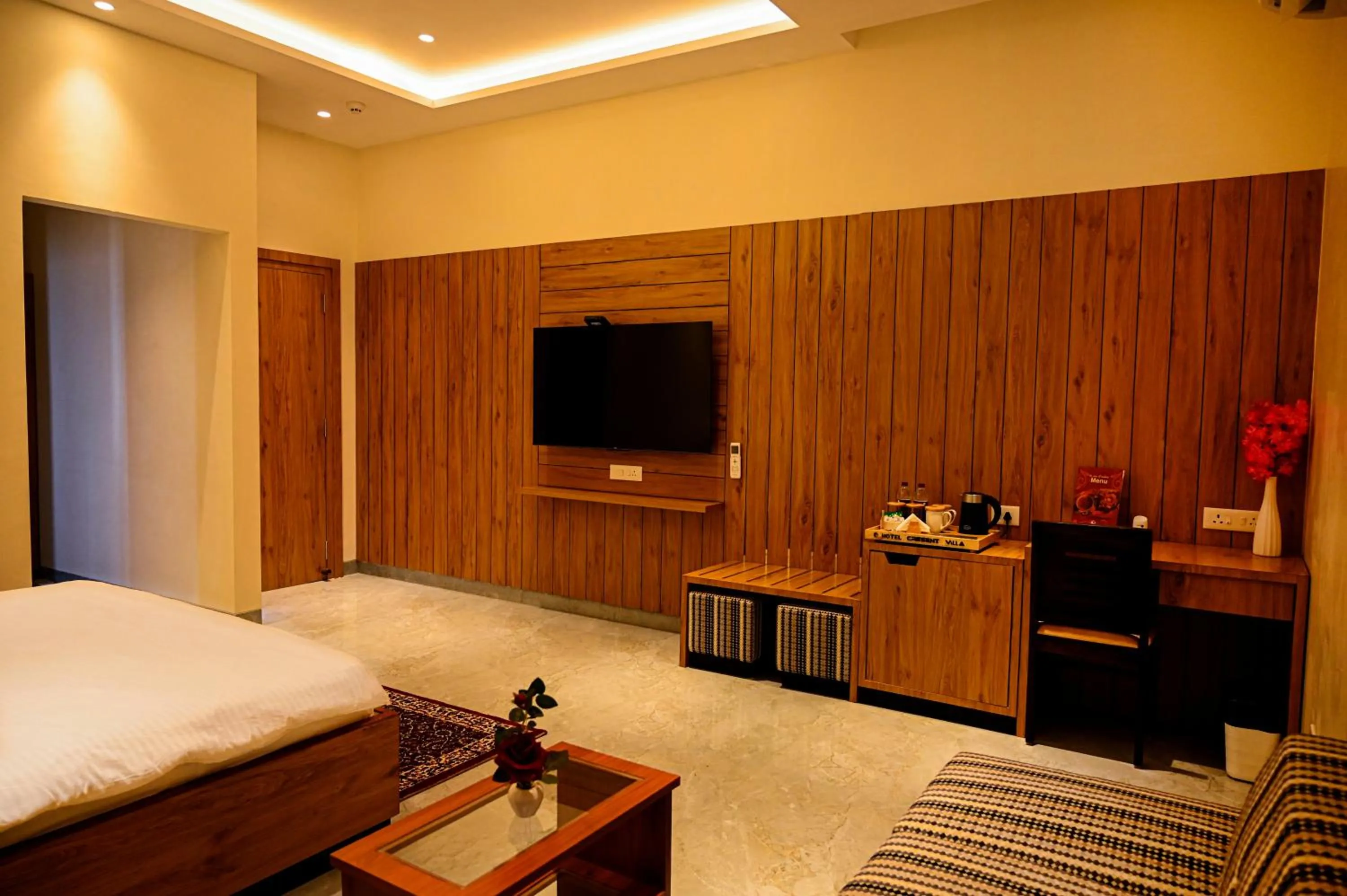 Bed in Hotel Cresent - Near Assi Ghat