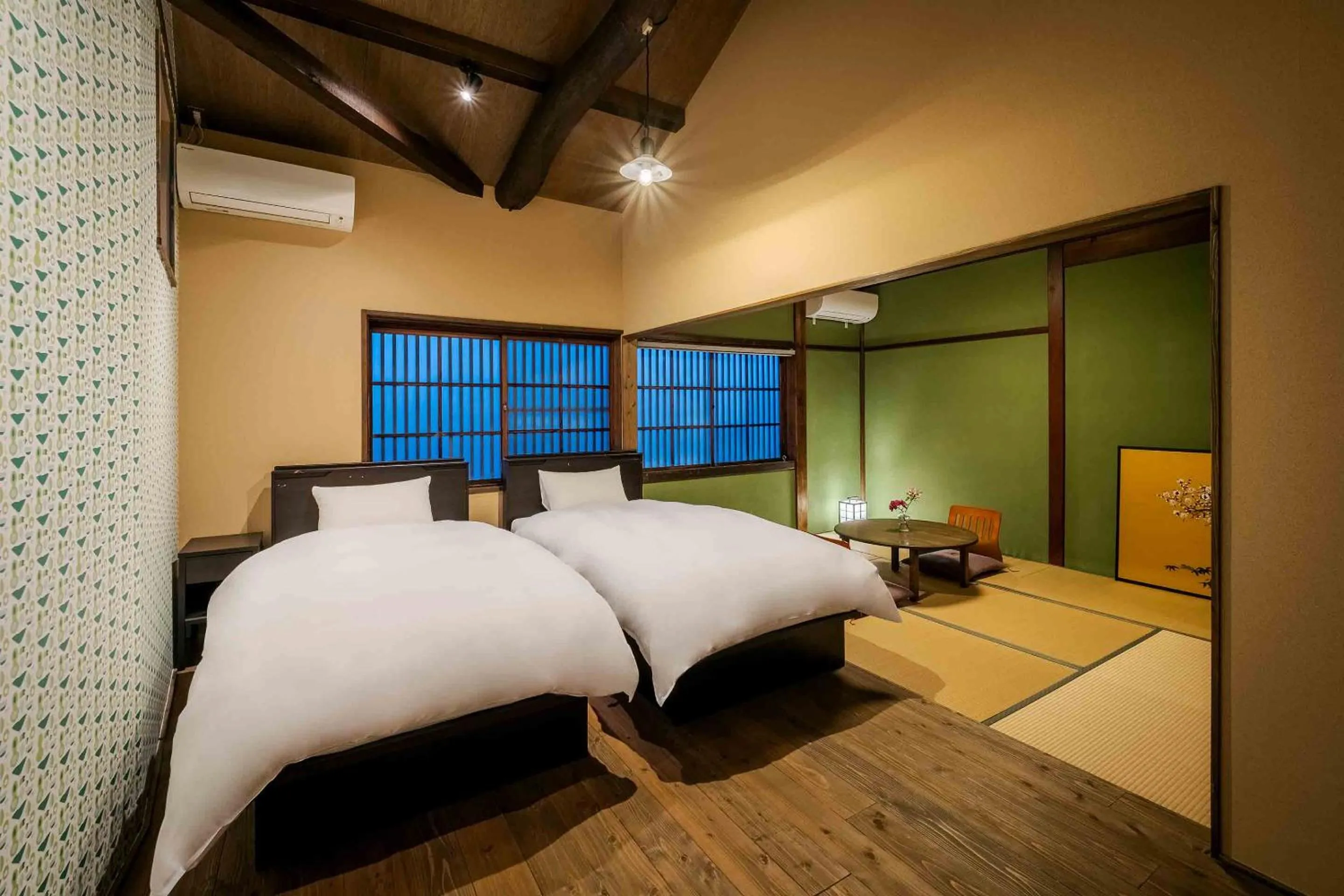 Bedroom, Bed in Hisago