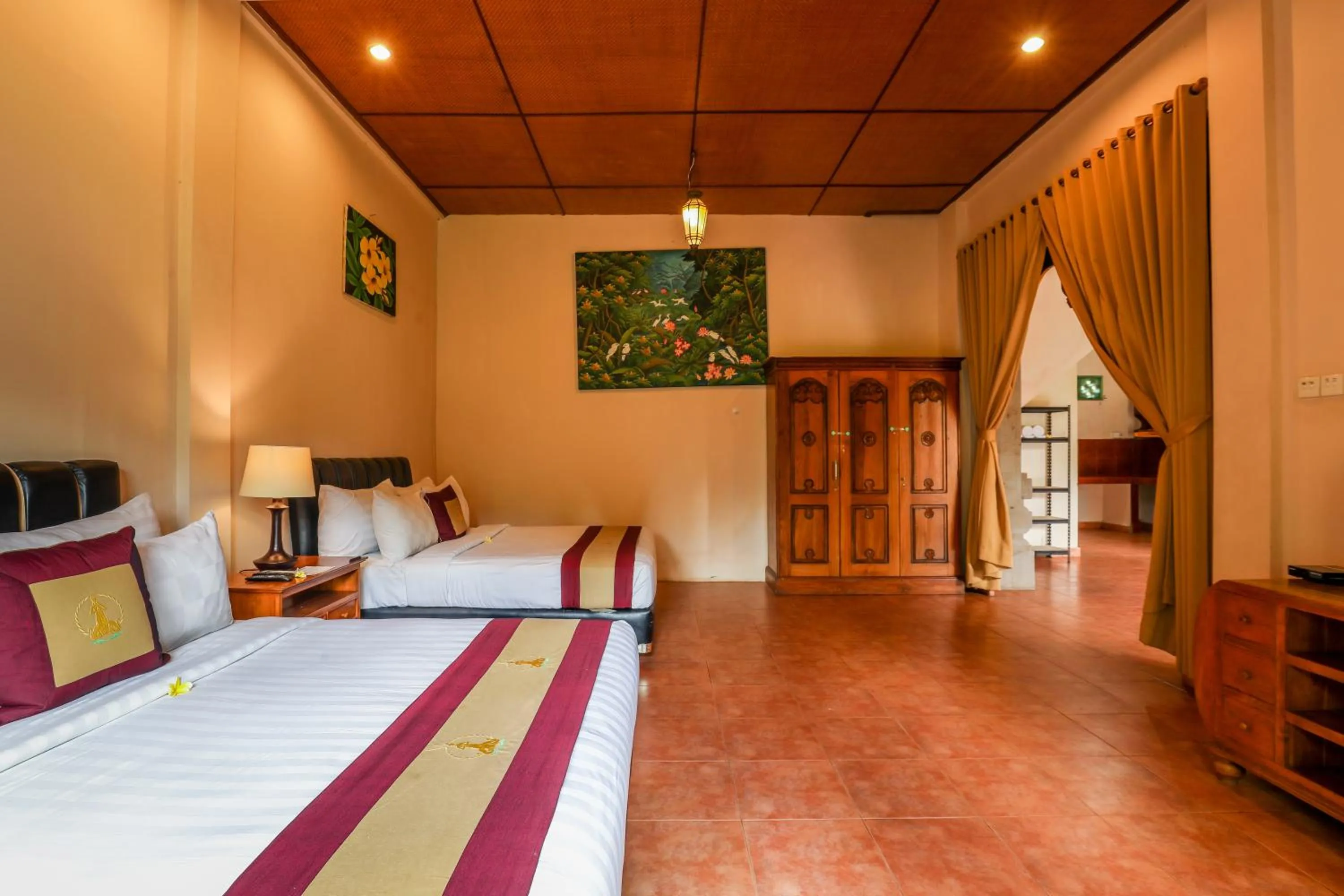 Bed in Uma Dawa Resort and Spa