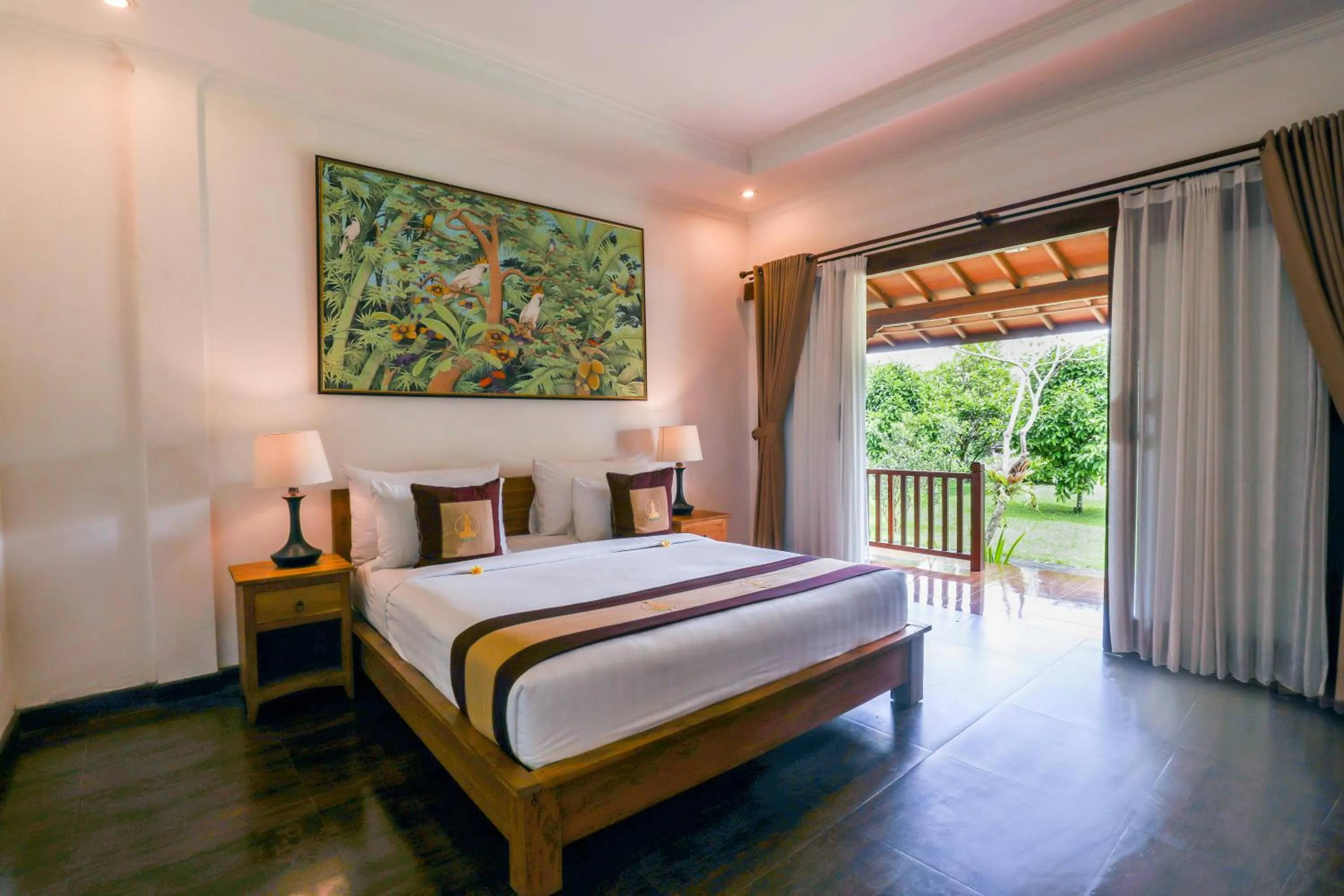 Bed in Uma Dawa Resort and Spa