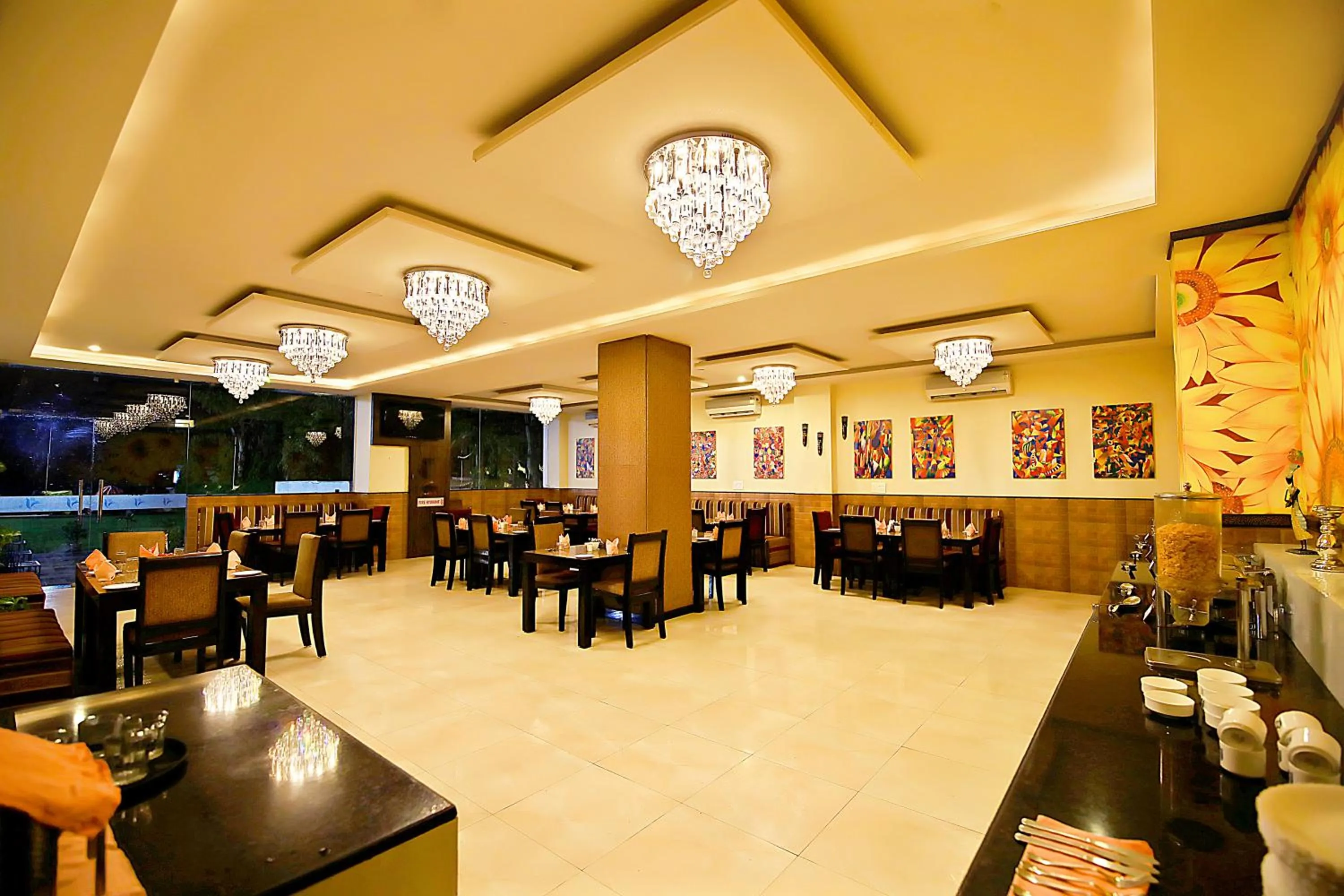 Restaurant/places to eat in V One Pride