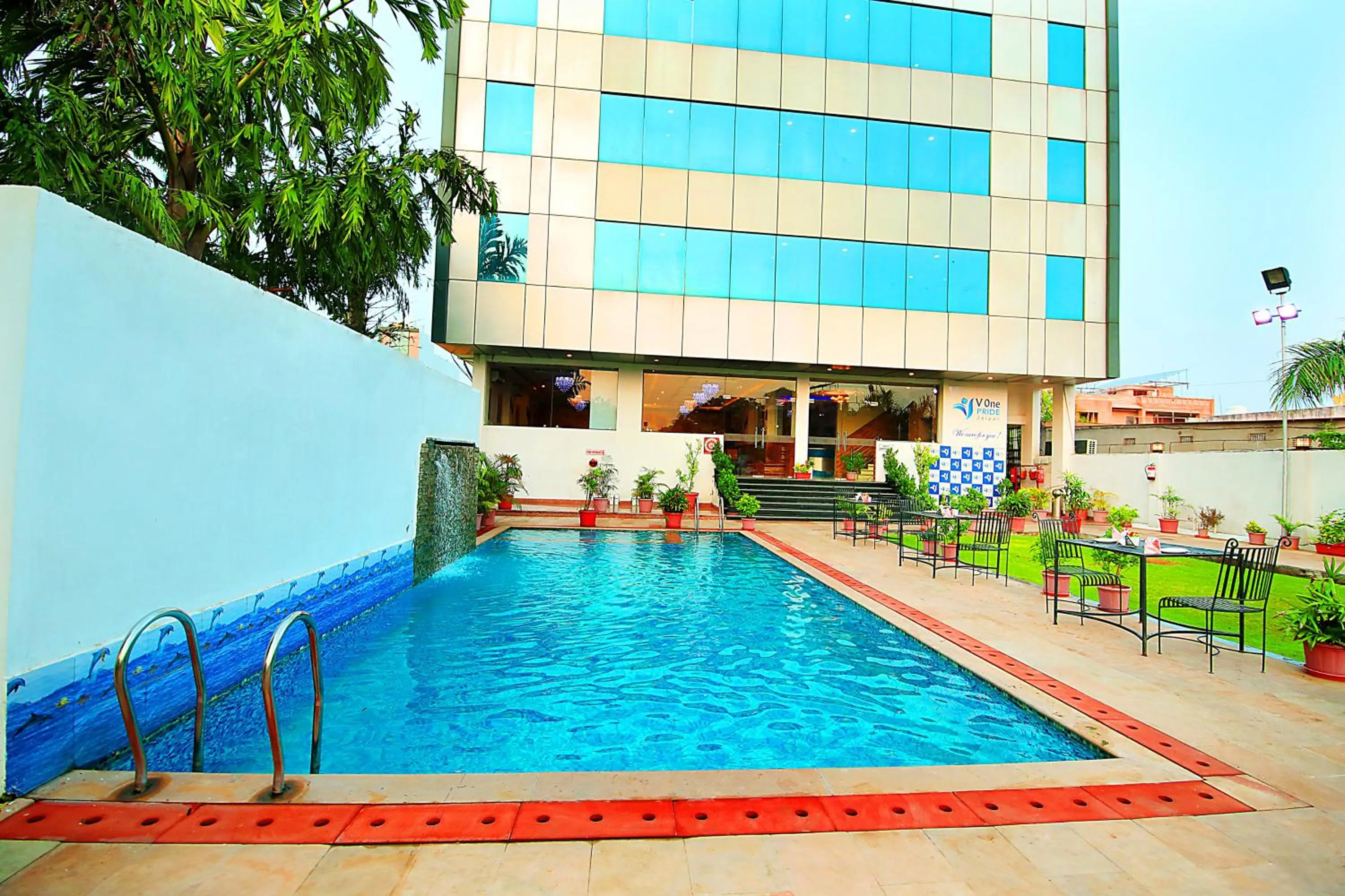 Garden in V One Pride