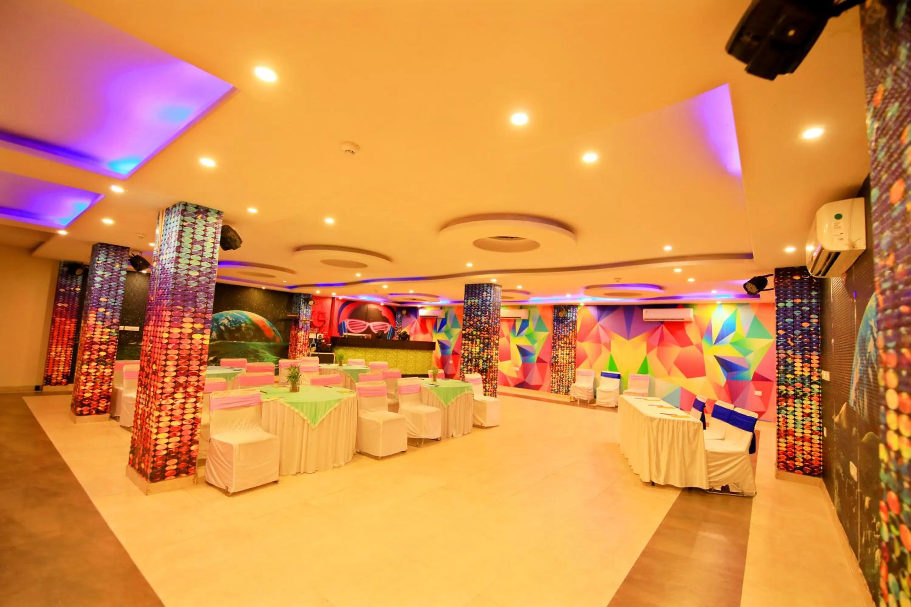 Banquet/Function facilities in V One Pride