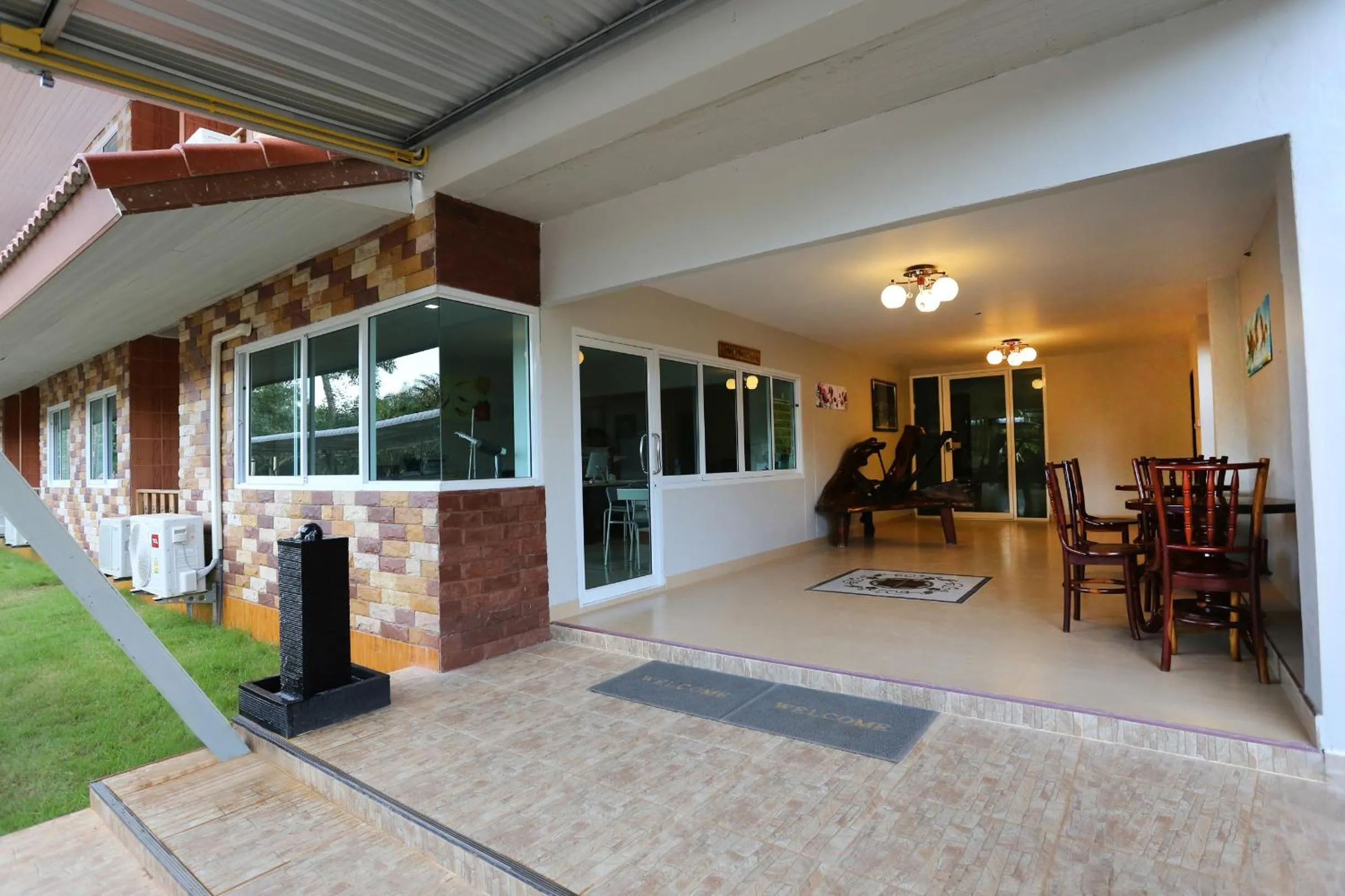 Facade/entrance in Baan Bangrak Residence