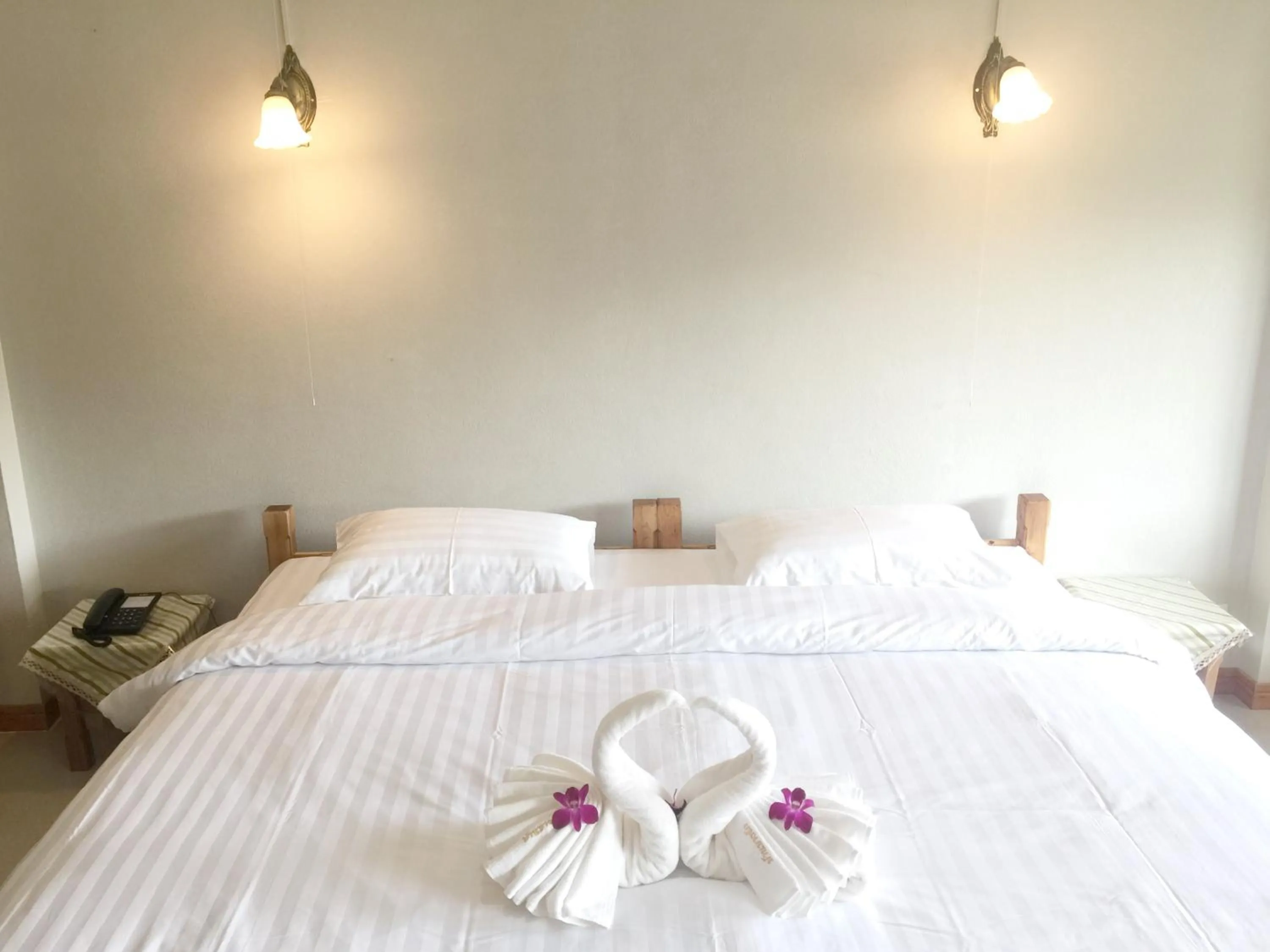 Bed in Baan Bangrak Residence