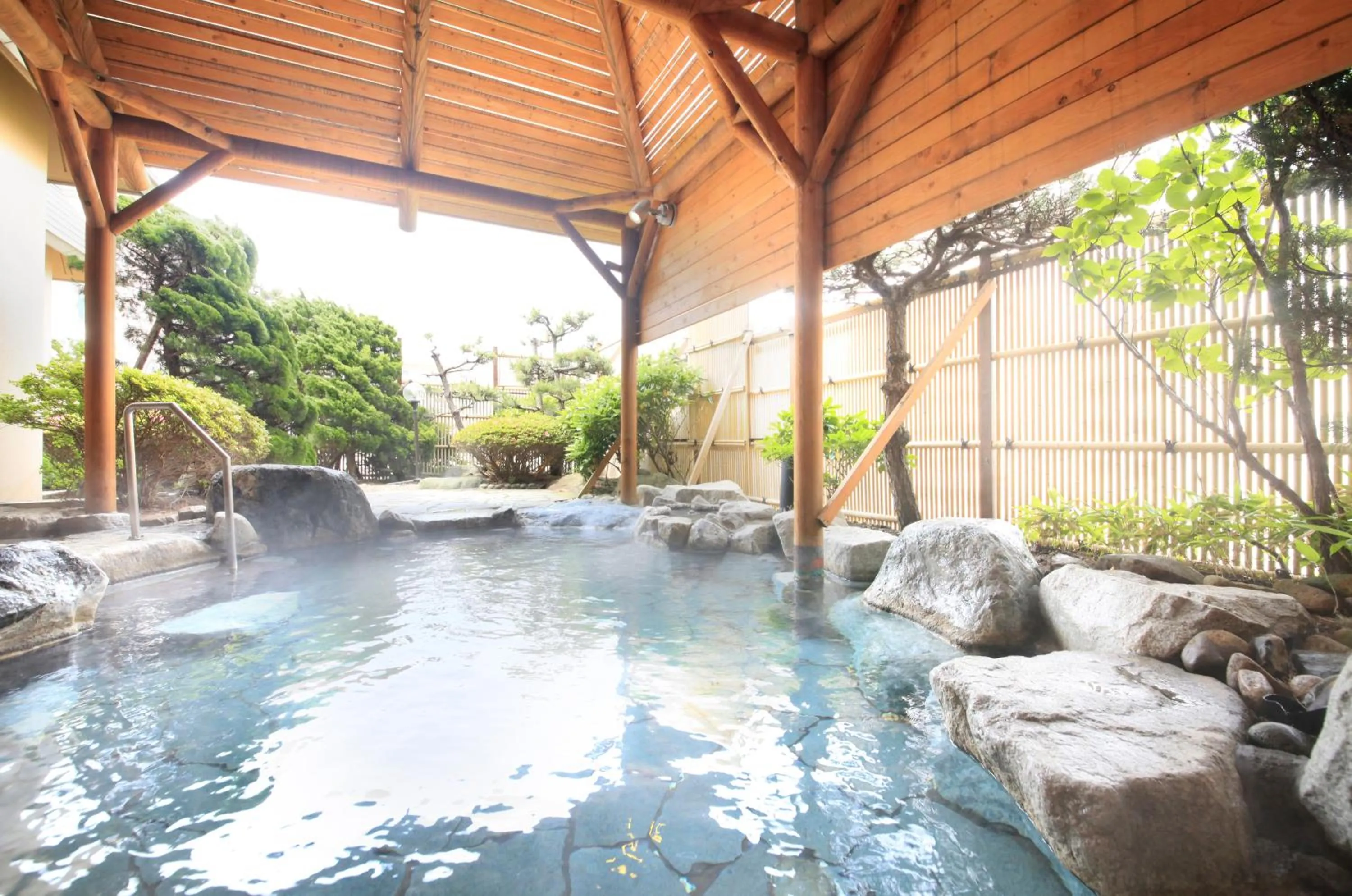 Hot Spring Bath in Heiseikan Shiosaitei