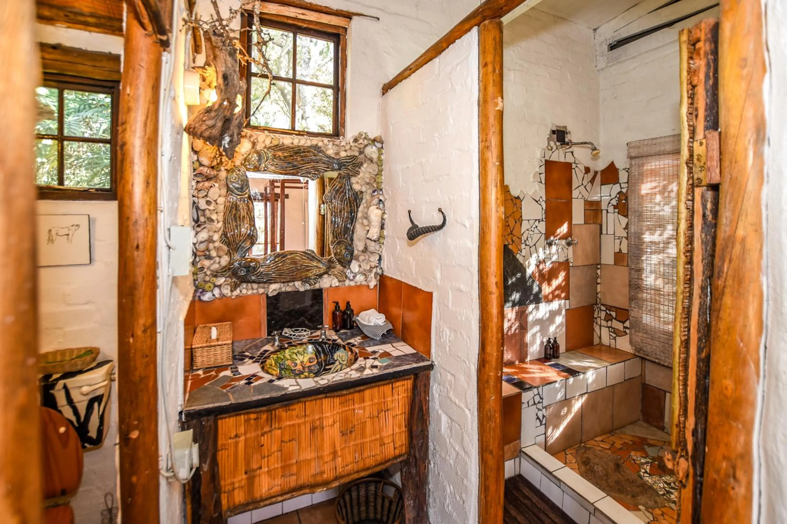 Bathroom in Eloff Guest House and Gallery