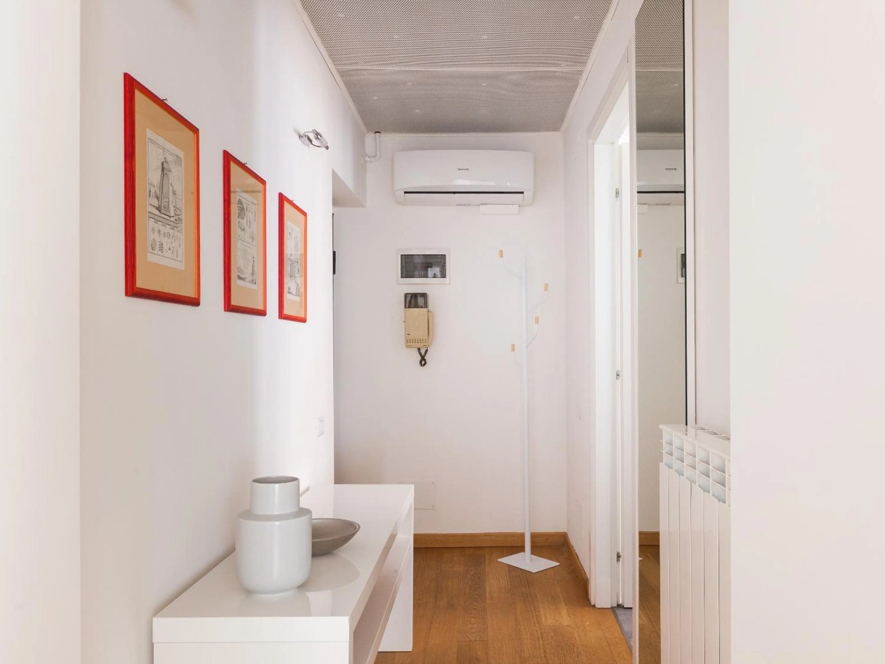 Photo of the whole room in easyhomes - Spiga Suite