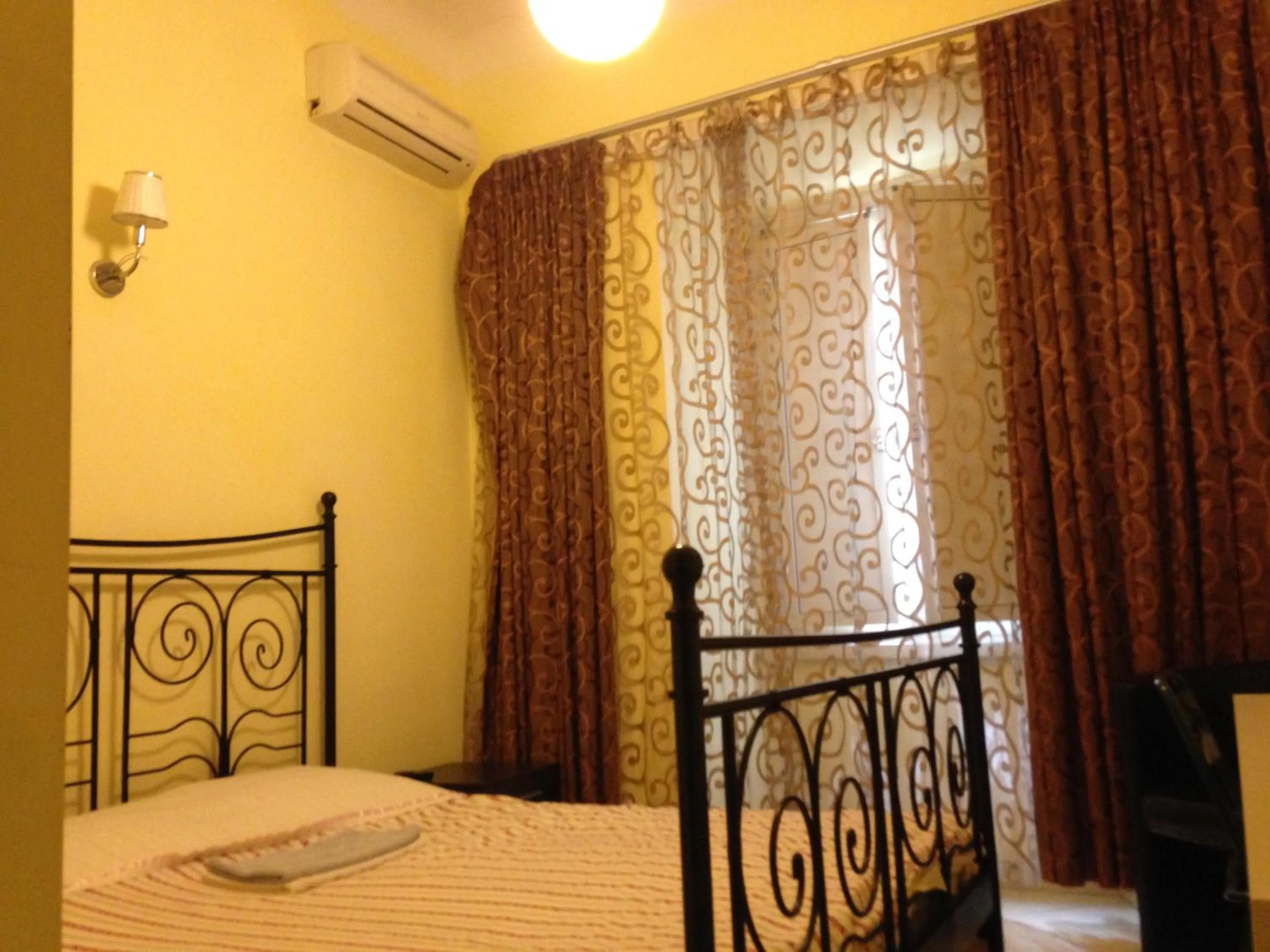 Bed in Botel Inn