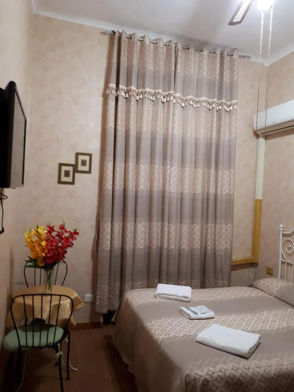 Bed in Botel Inn