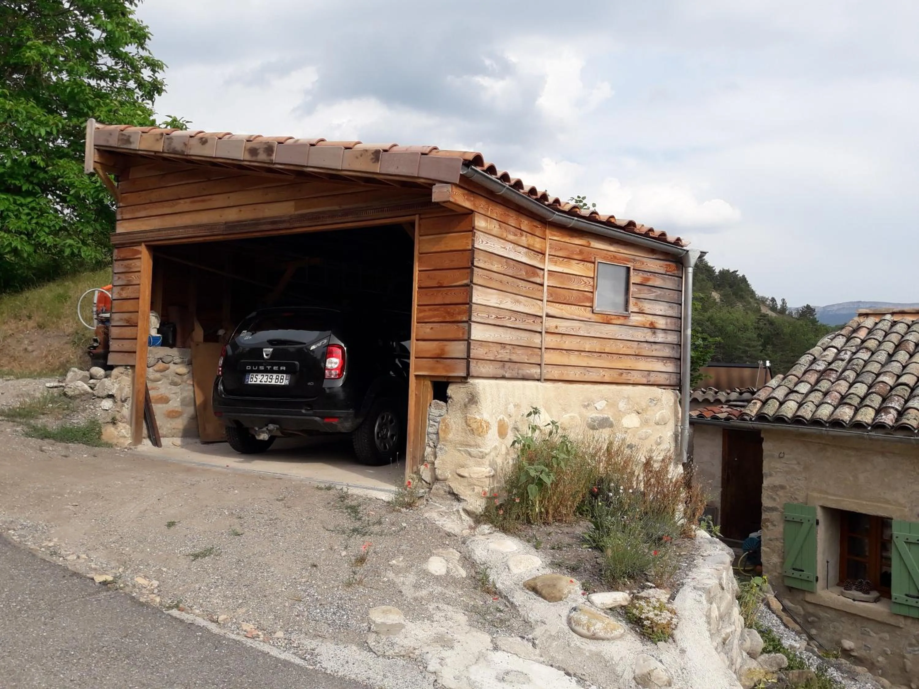 Parking in Maison Aux Lavandes B&B