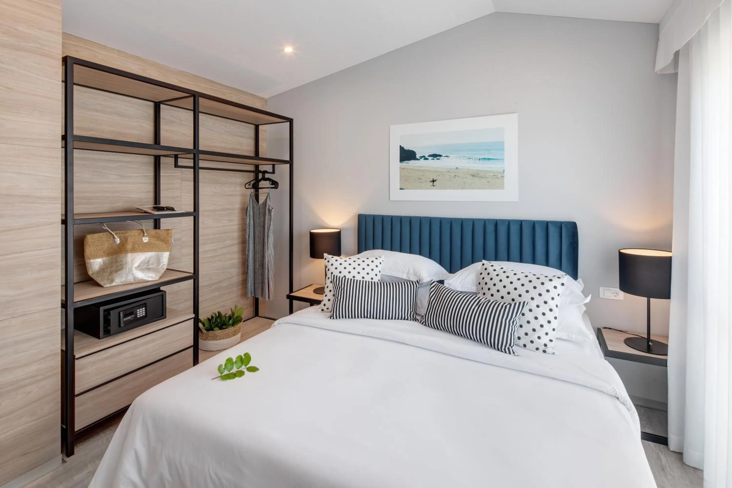 Bed in Gava Waterman Milna Resort – All Inclusive