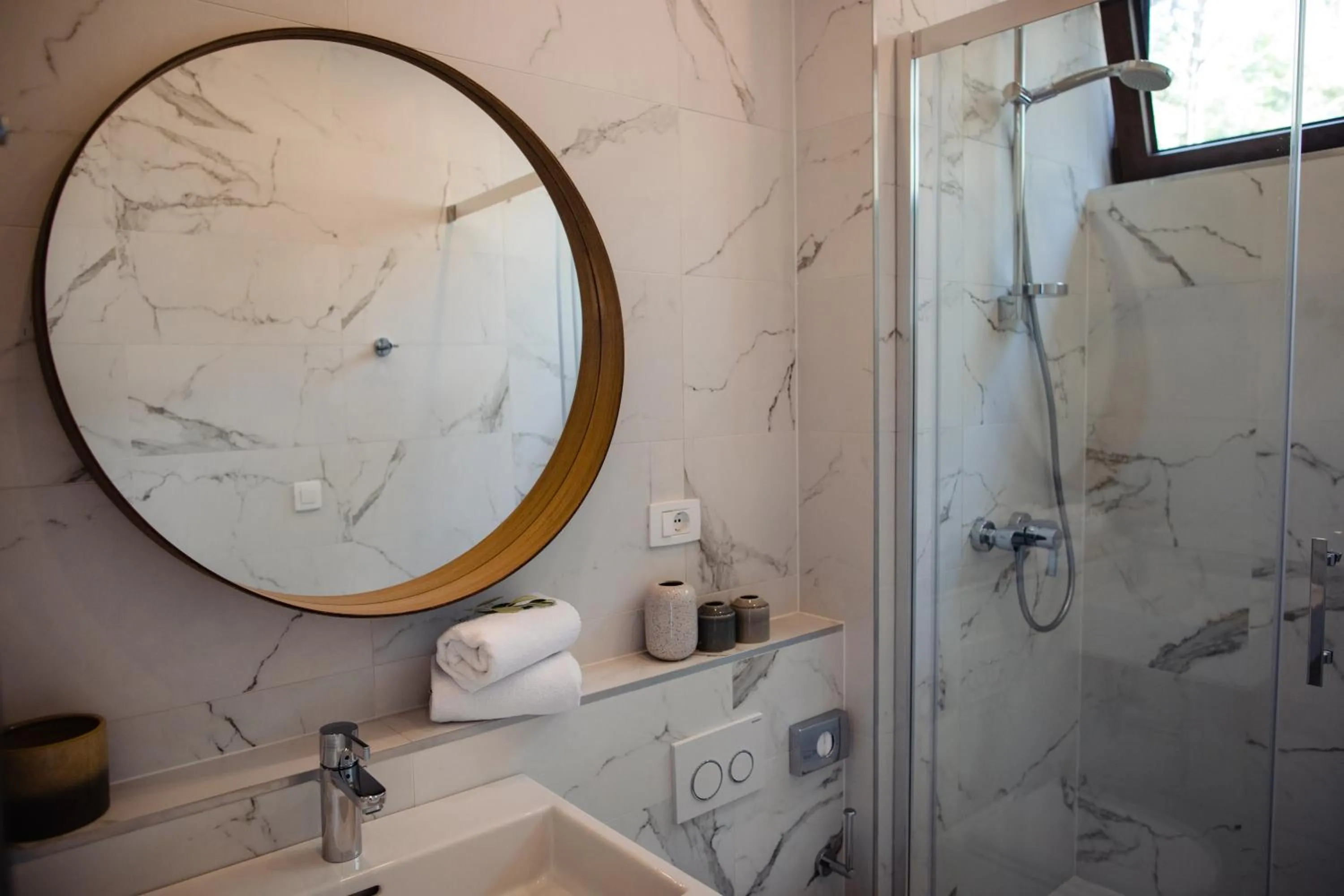 Bathroom in Gava Waterman Milna Resort – All Inclusive