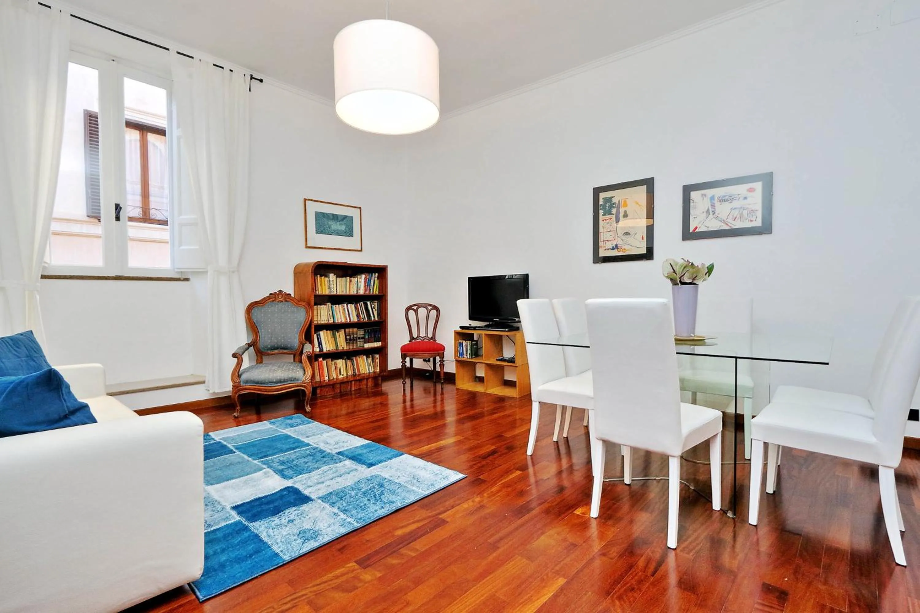 Living room in RomeAsYouLike-Monti Experience 295