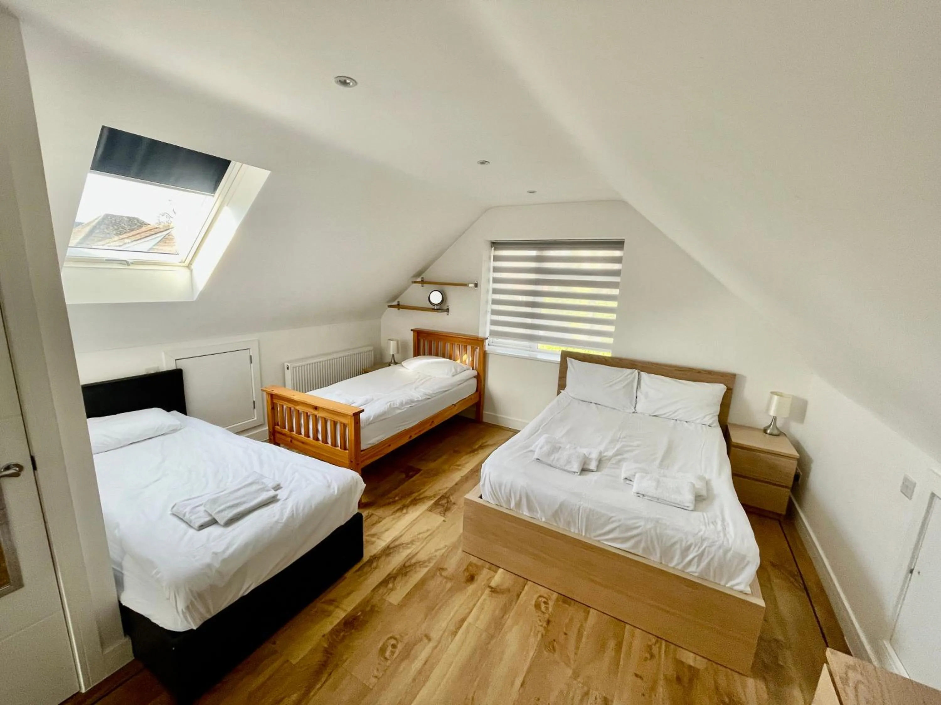 Bed in Four Corners Holiday Home Hot Tub & Sauna