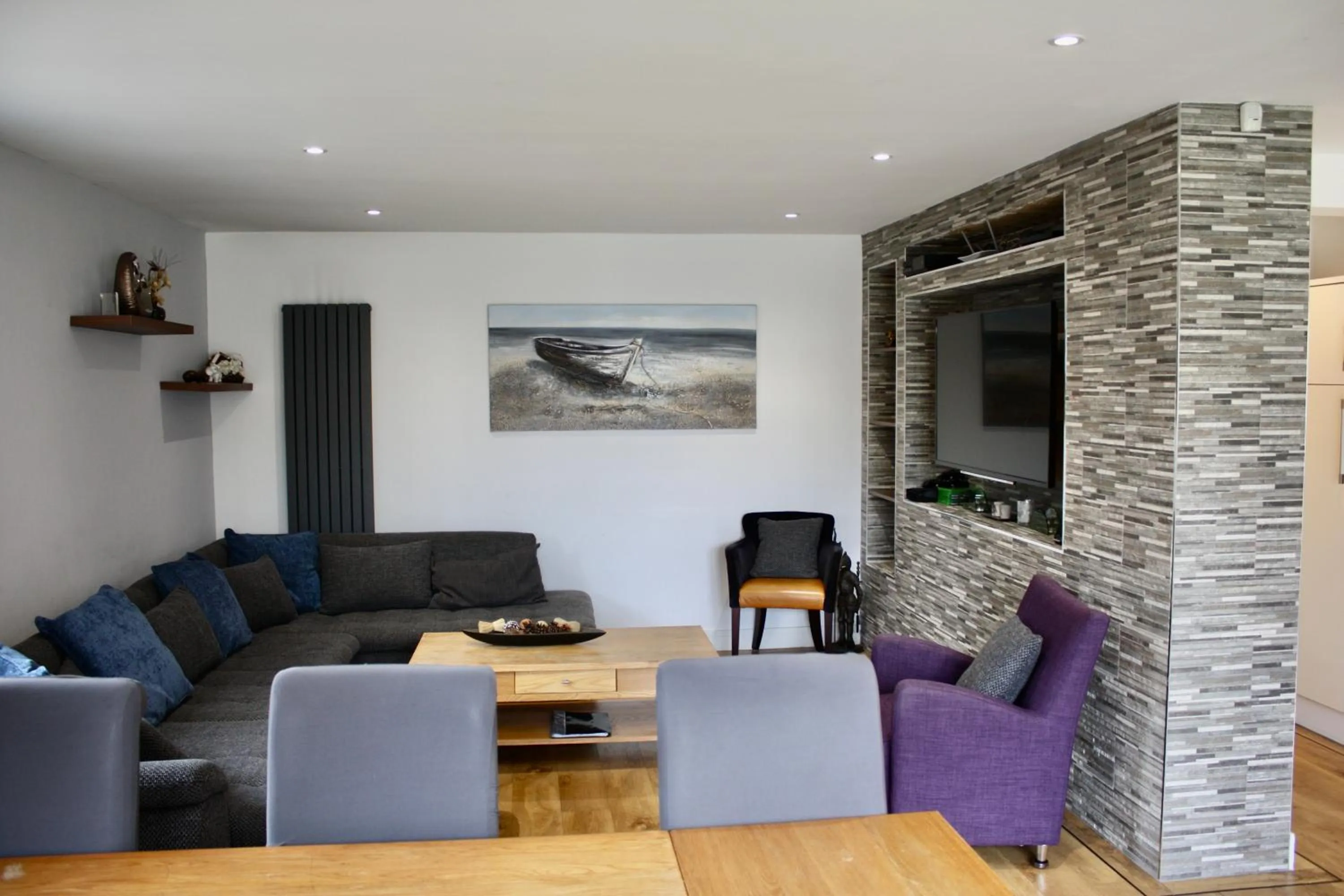 Living room in Four Corners Holiday Home Hot Tub & Sauna