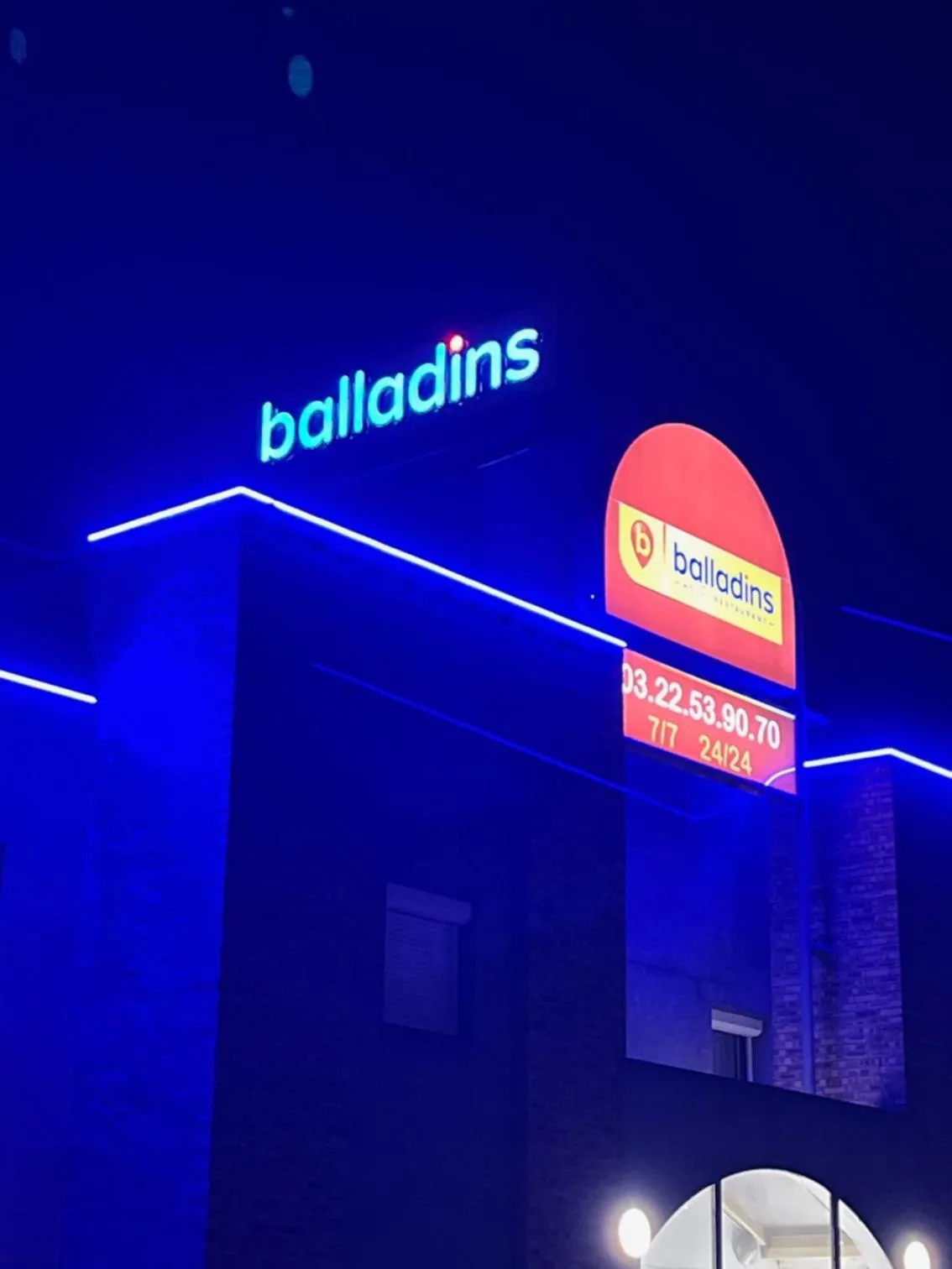 Property building in initial by balladins Amiens / Longueau