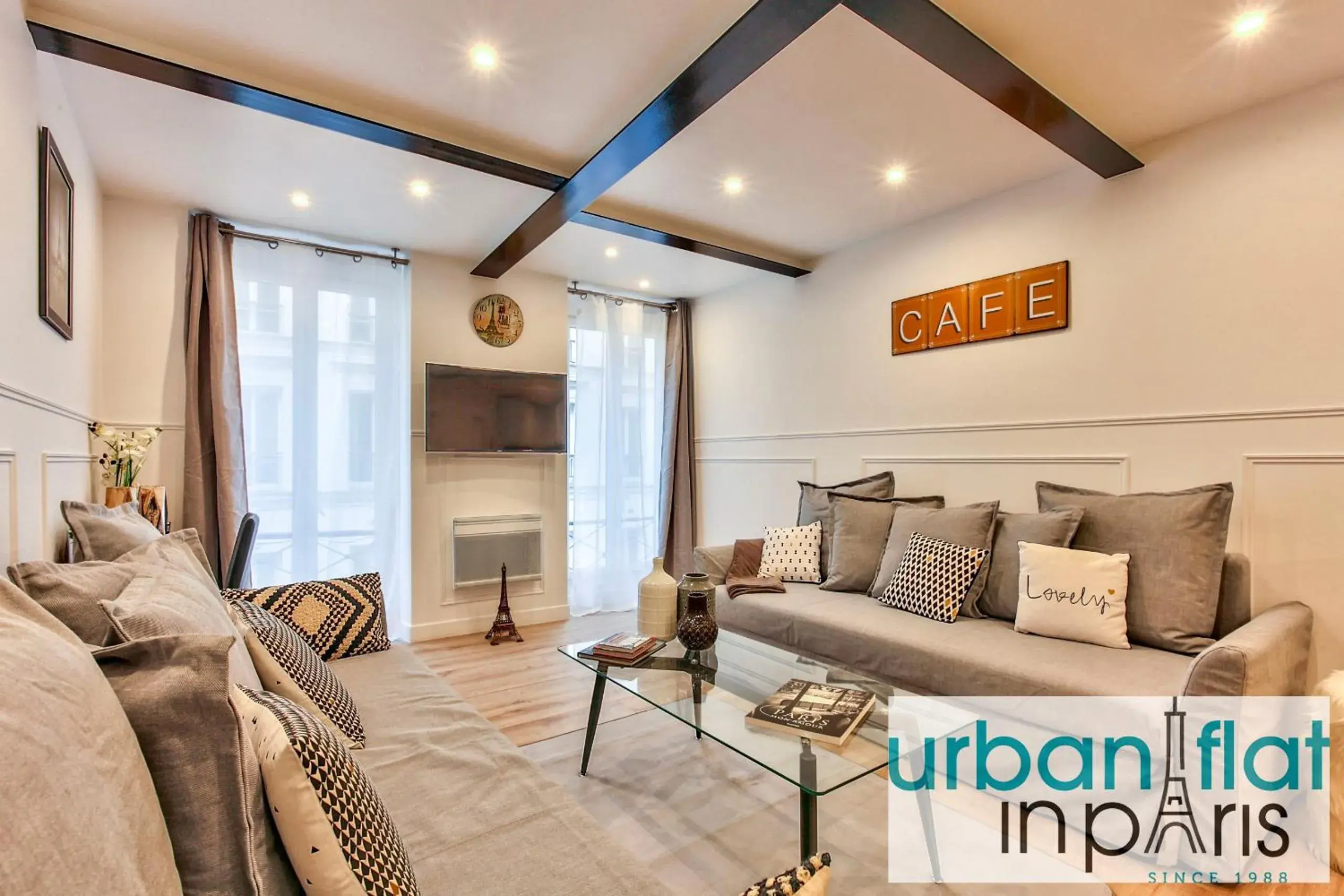 14 Luxury Flat Eiffel Design 1 14 Luxury Flat Eiffel Design 1