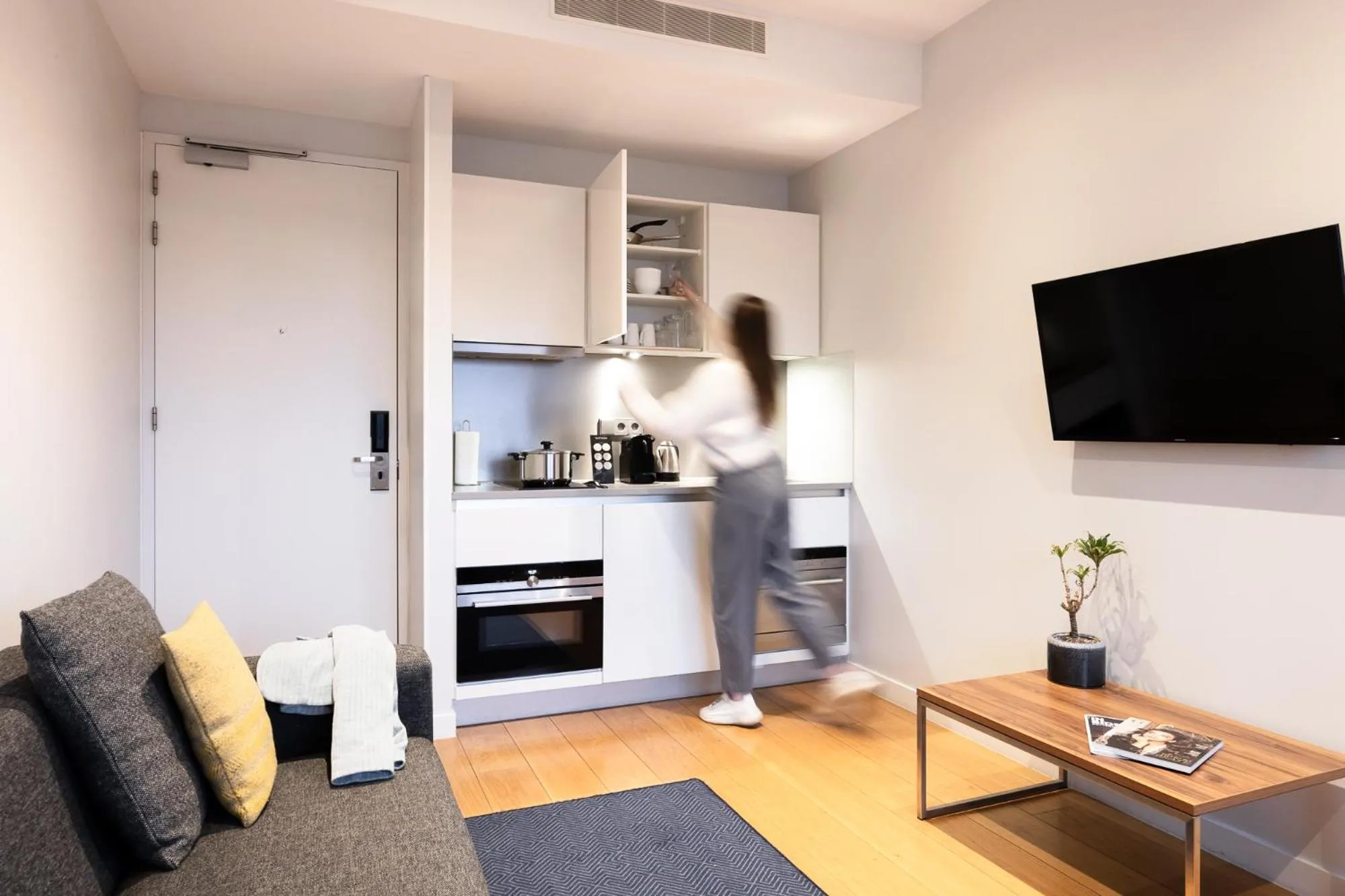 Kitchen or kitchenette in PREMIER SUITES Rotterdam