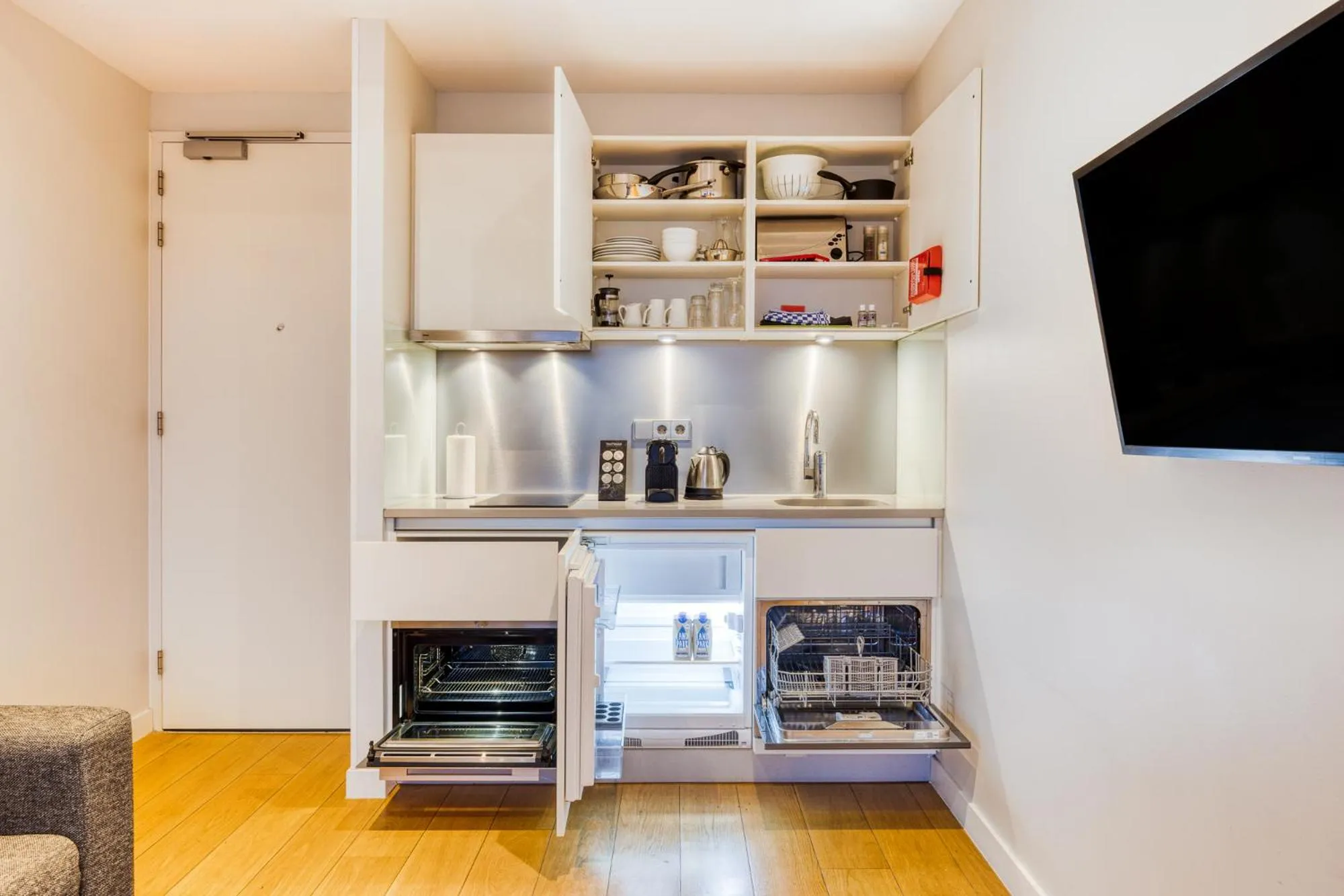 Kitchen or kitchenette in PREMIER SUITES Rotterdam