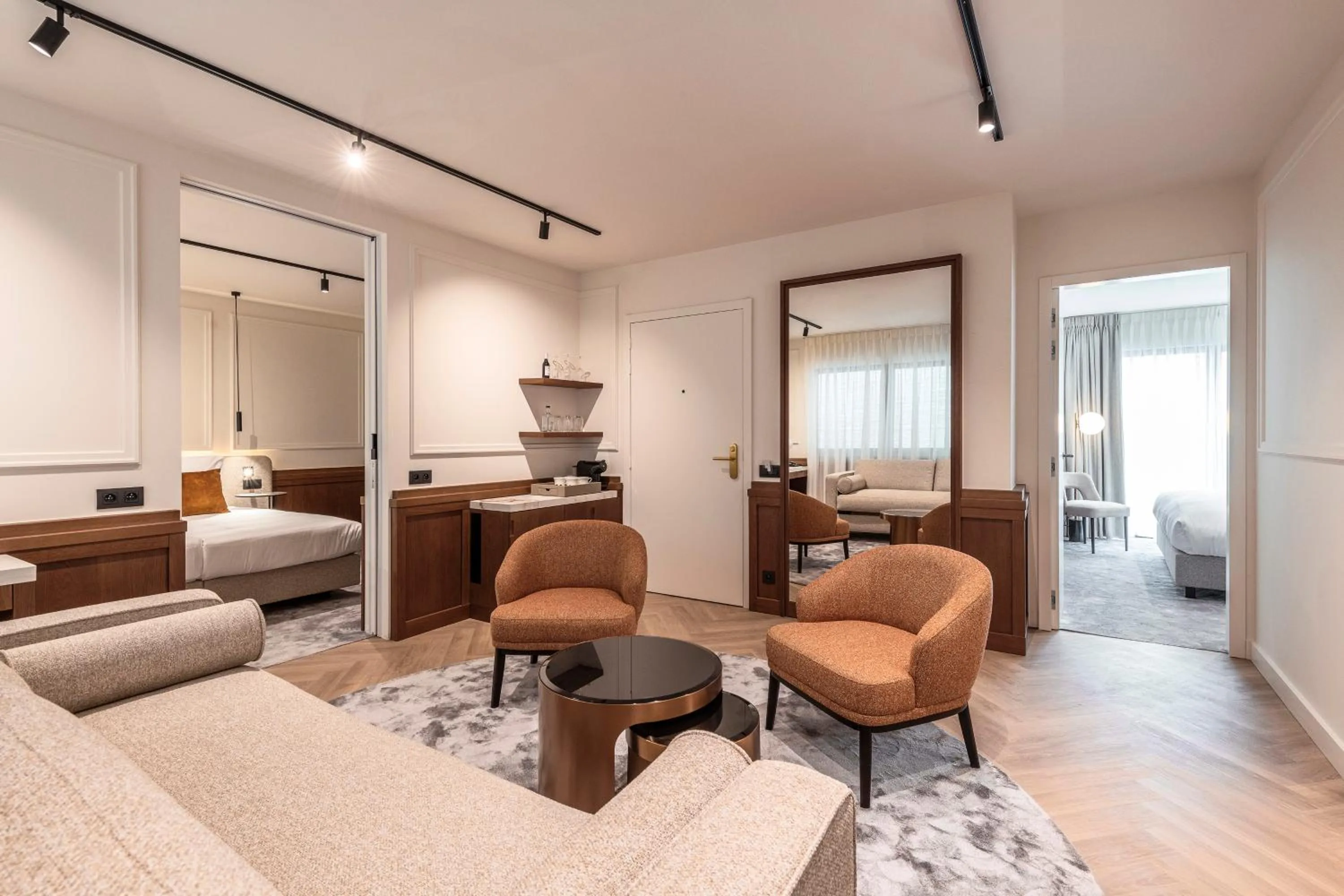 Living room, Bed in Dukes' Palace Brugge - by Dukes' Hotel Collection