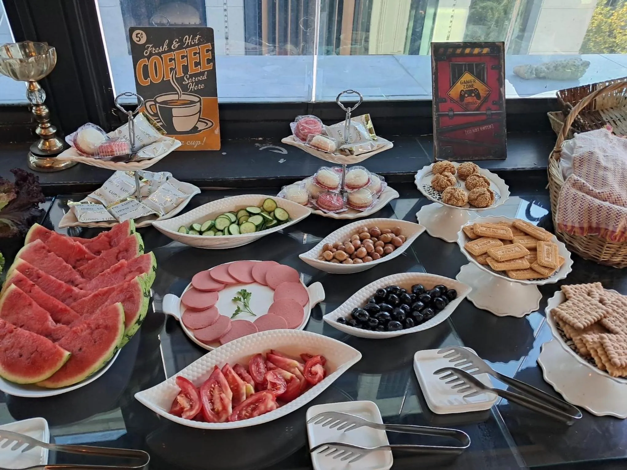 Continental breakfast in Napolyon hotel