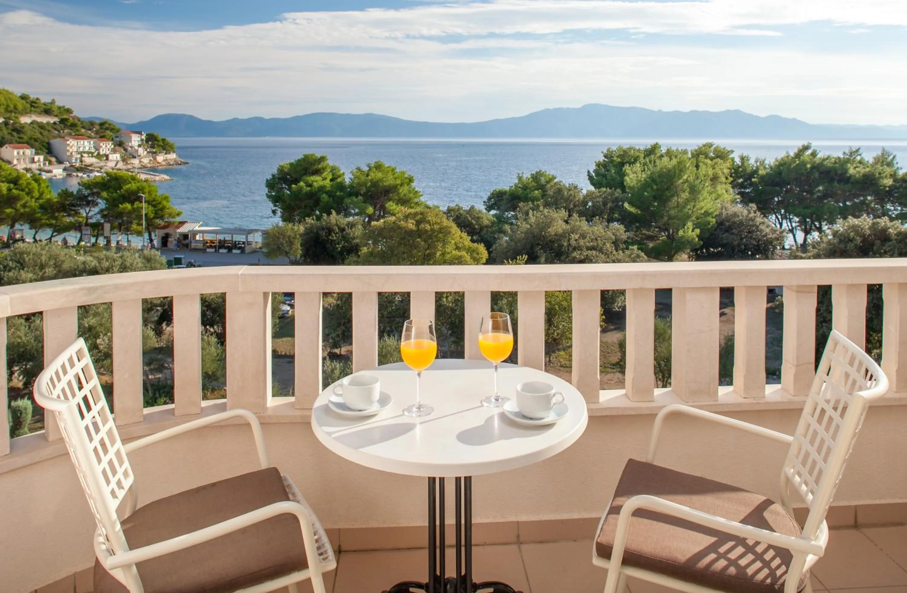 Standard Sea View Double Room with Sofa Bed in Hotel Bella Vista