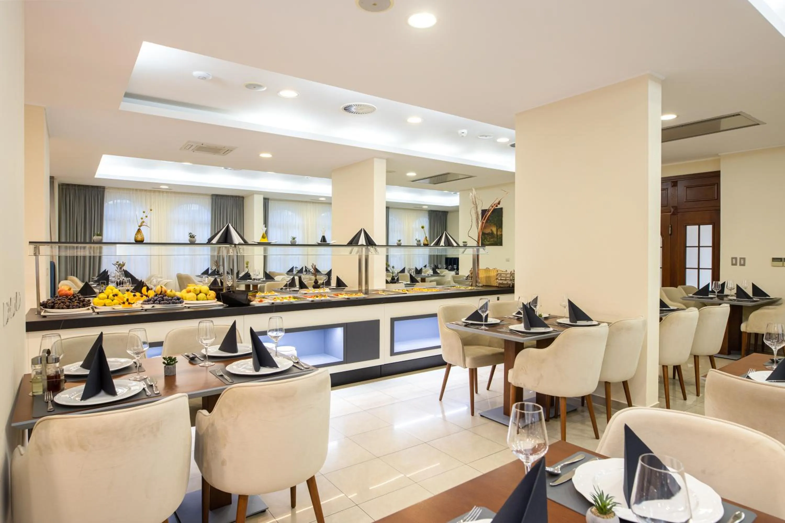 Restaurant/places to eat in Hotel Bella Vista