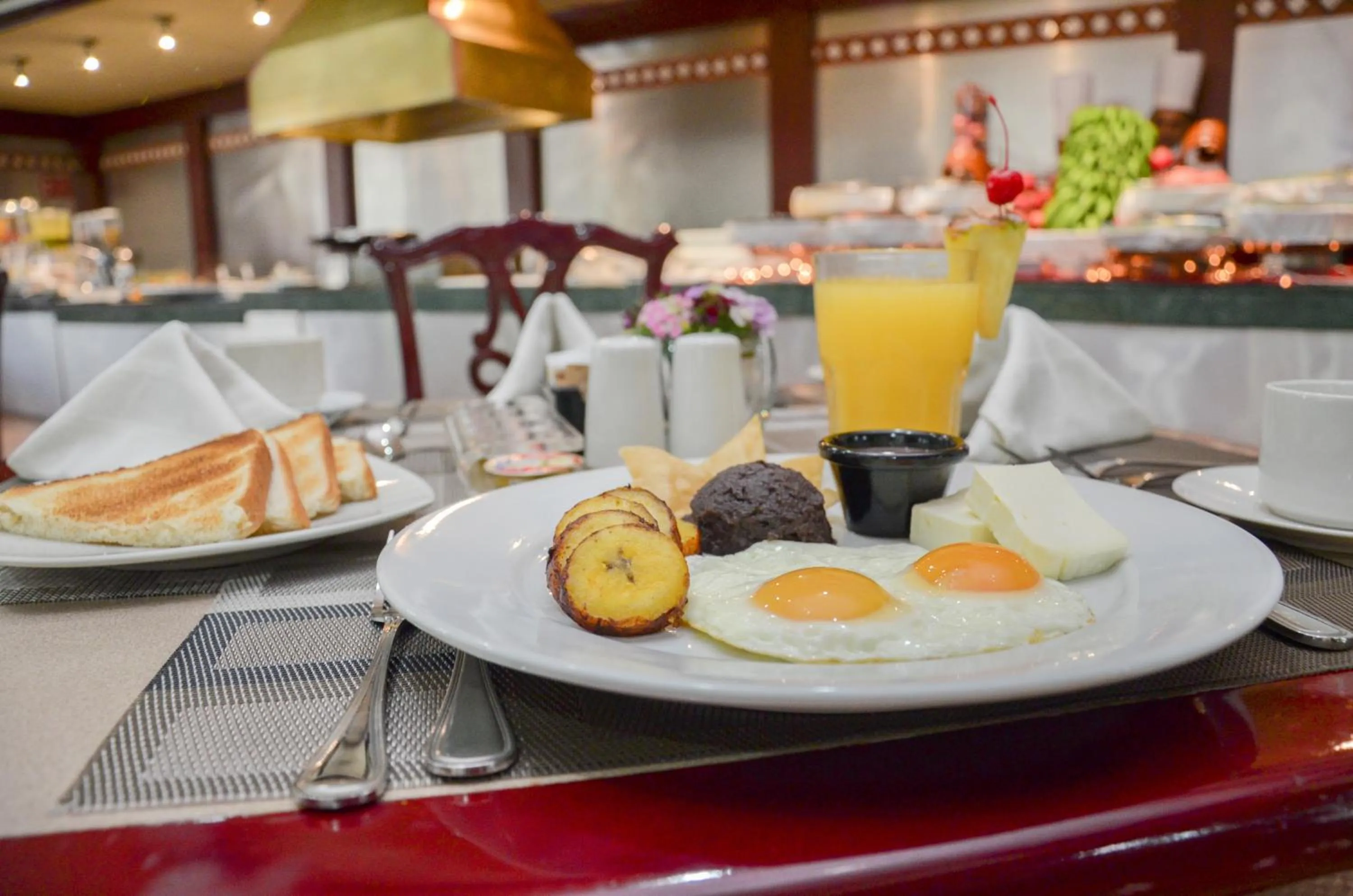 Food in Hotel Las Americas