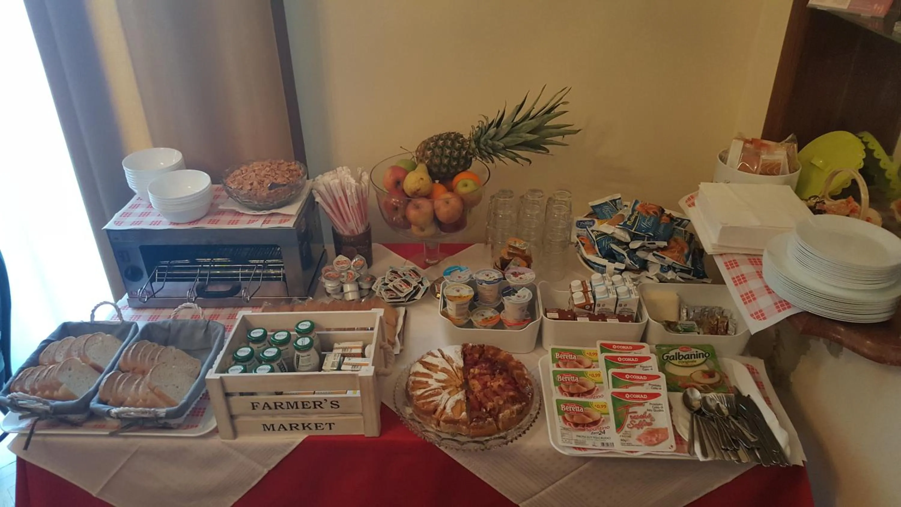 Restaurant/places to eat in Royal Suite