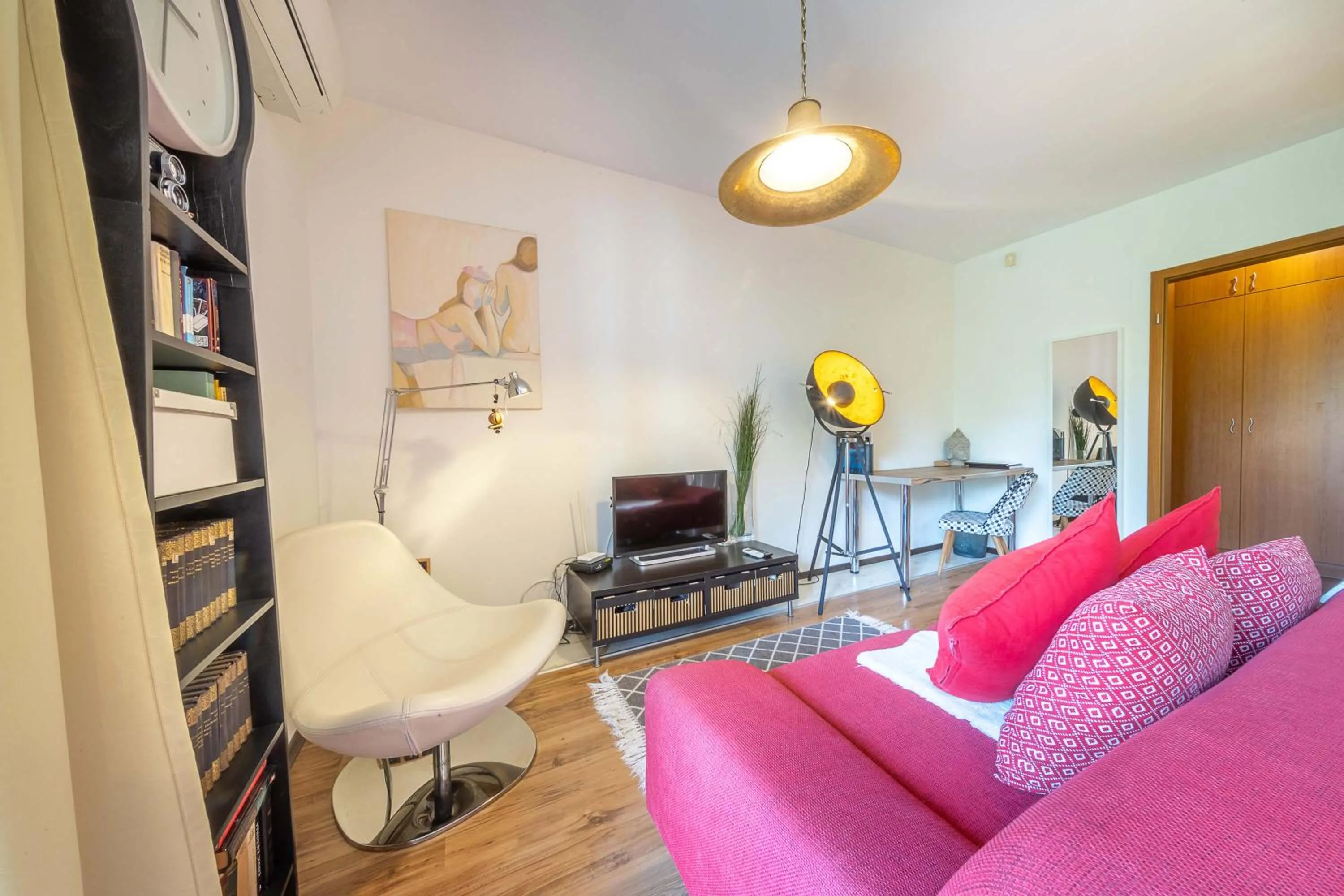 Photo of the whole room in Inspirarta Studio