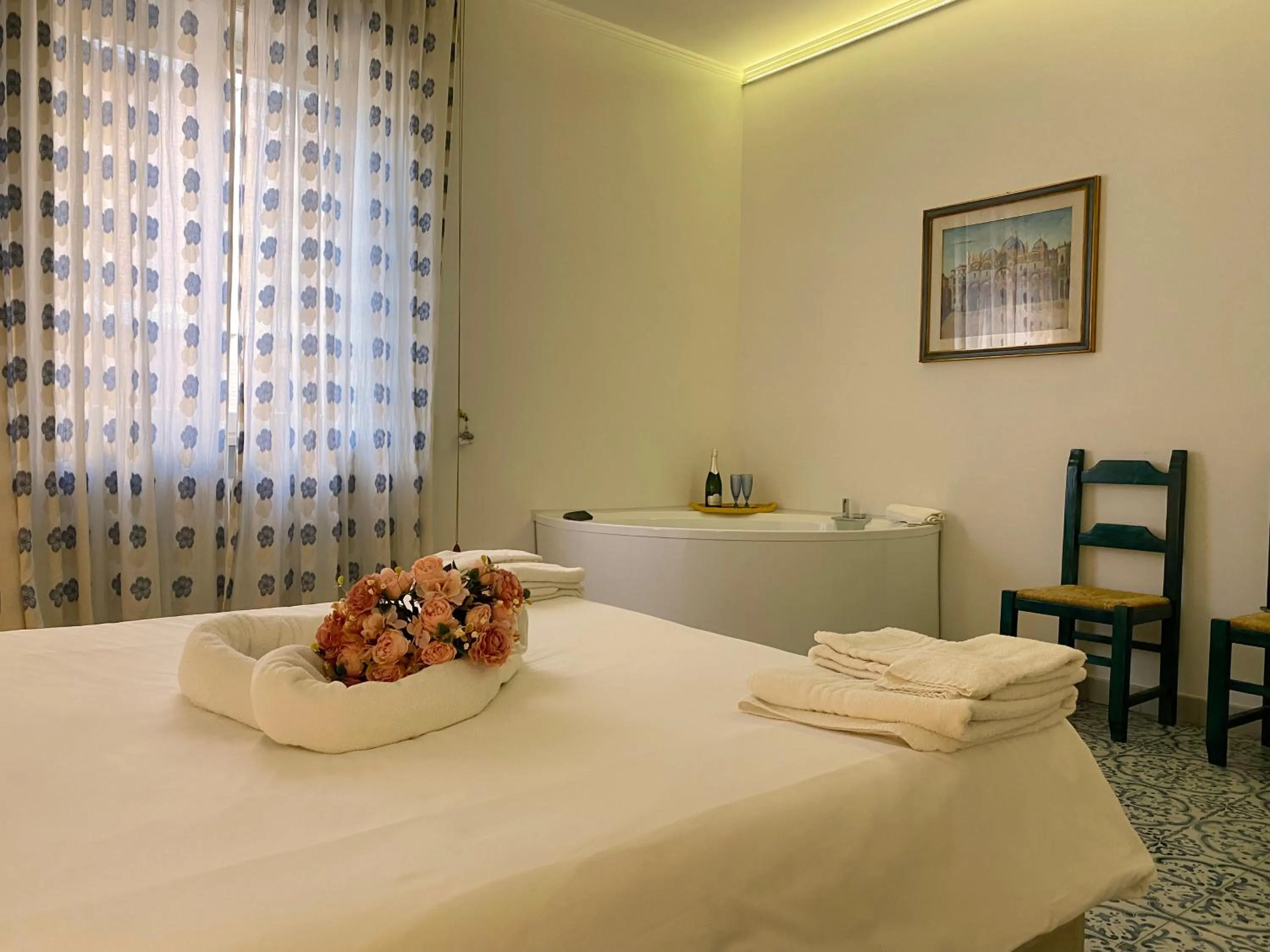 Hot Tub, Bed in Suite della villa