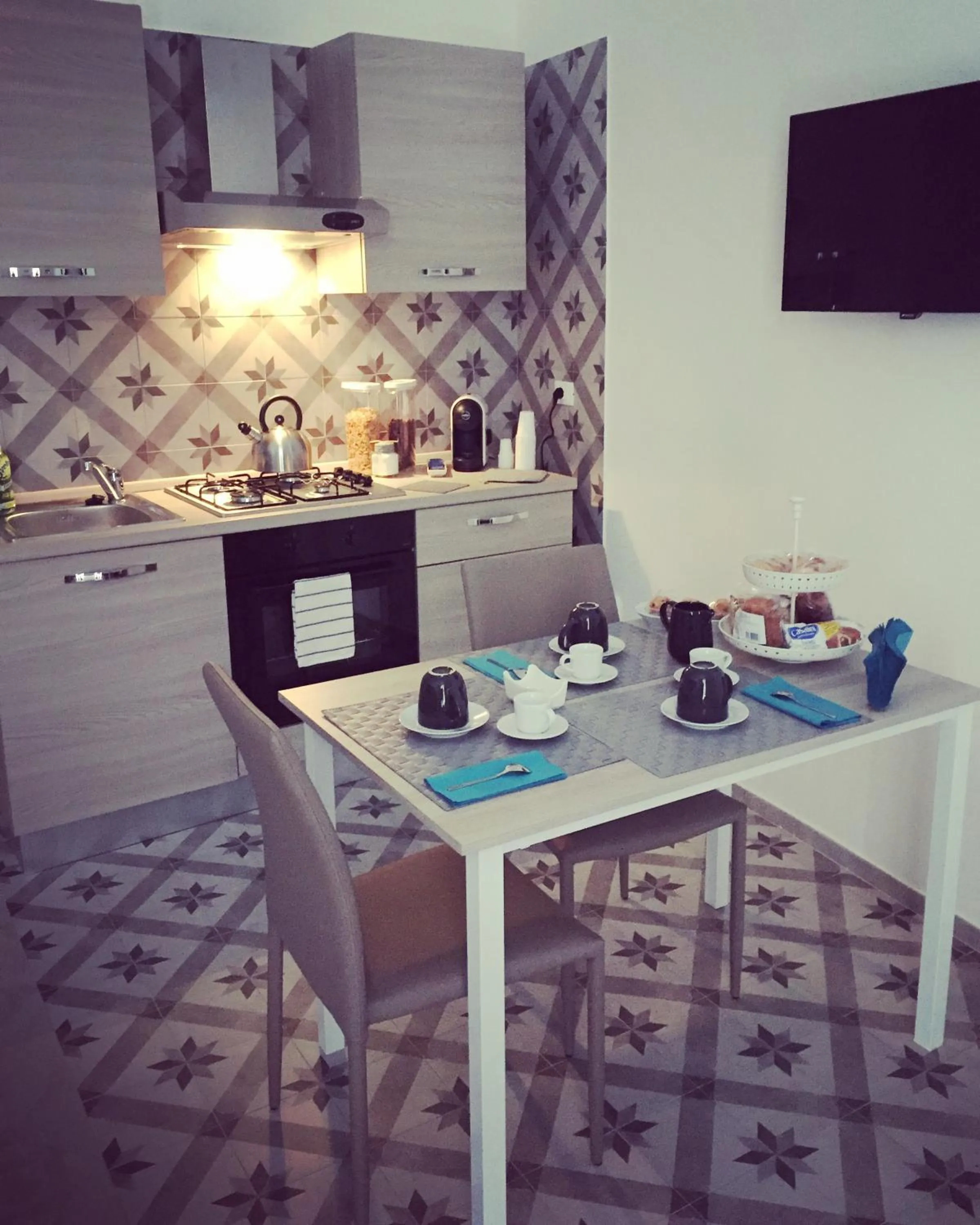 Food and drinks in B&B Il Balconcino a Santa Chiara