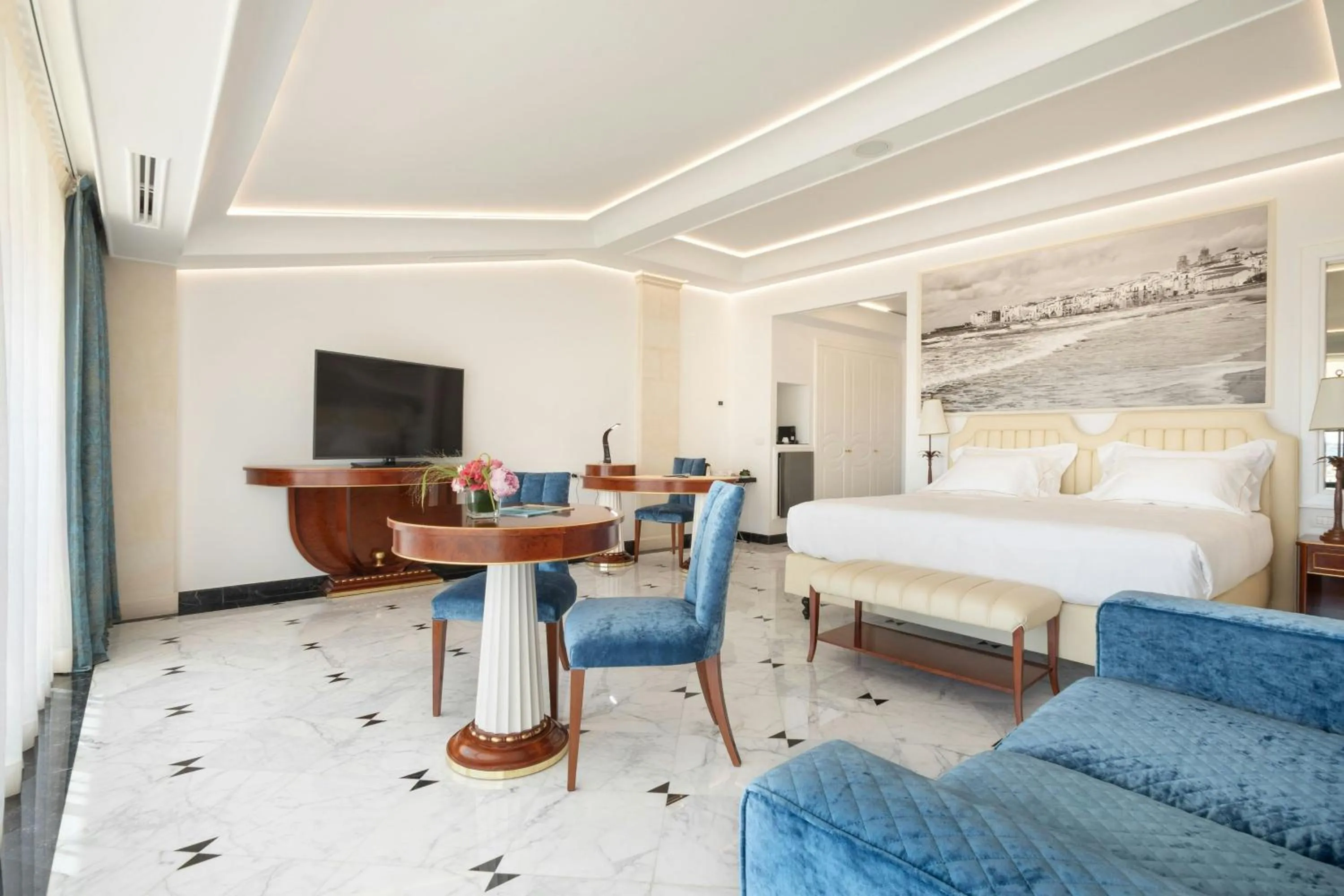 Lounge or bar, Bed in Ortea Palace Hotel, Sicily, Autograph Collection