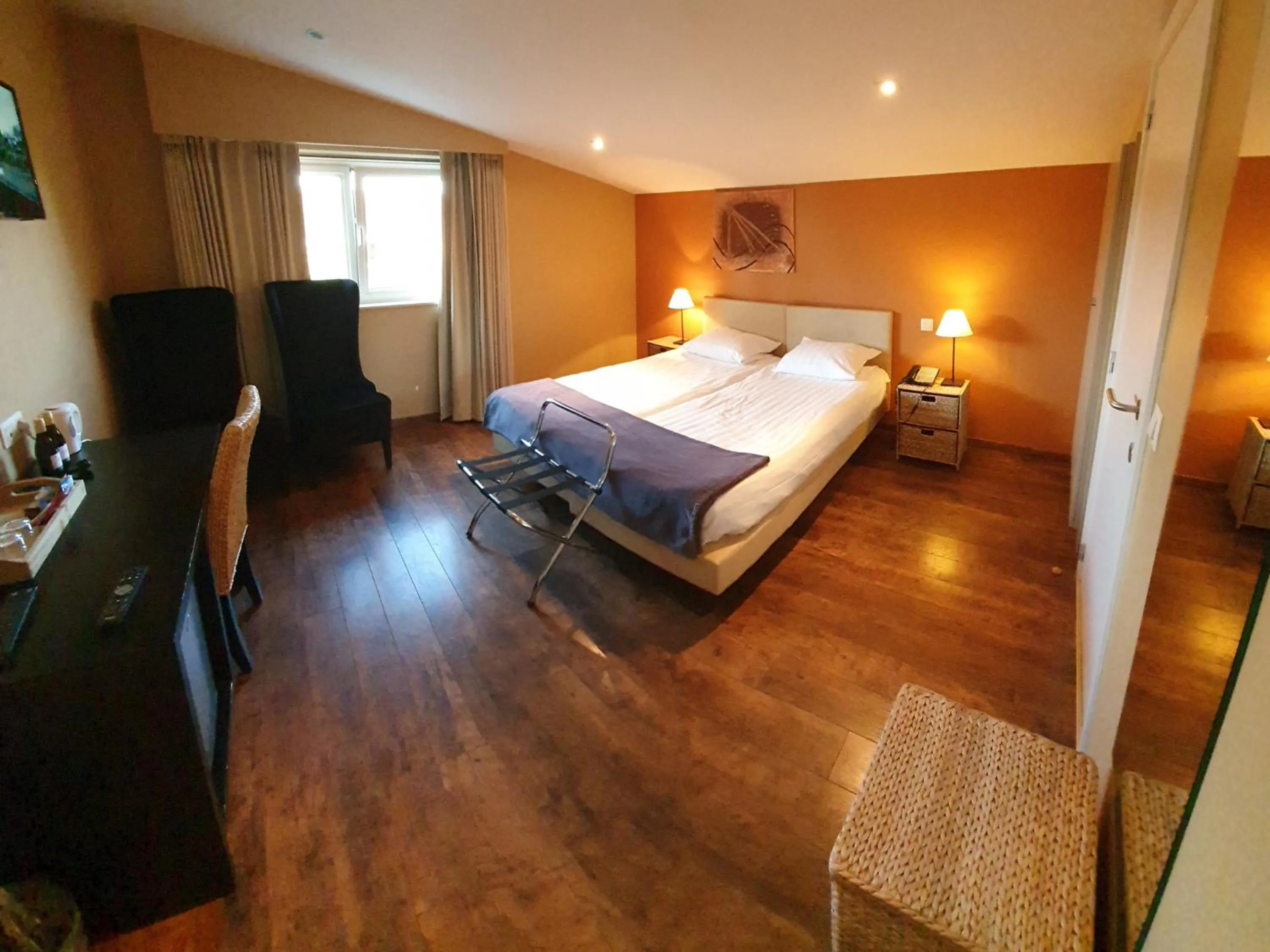 Bed in B&B De Edelsteen