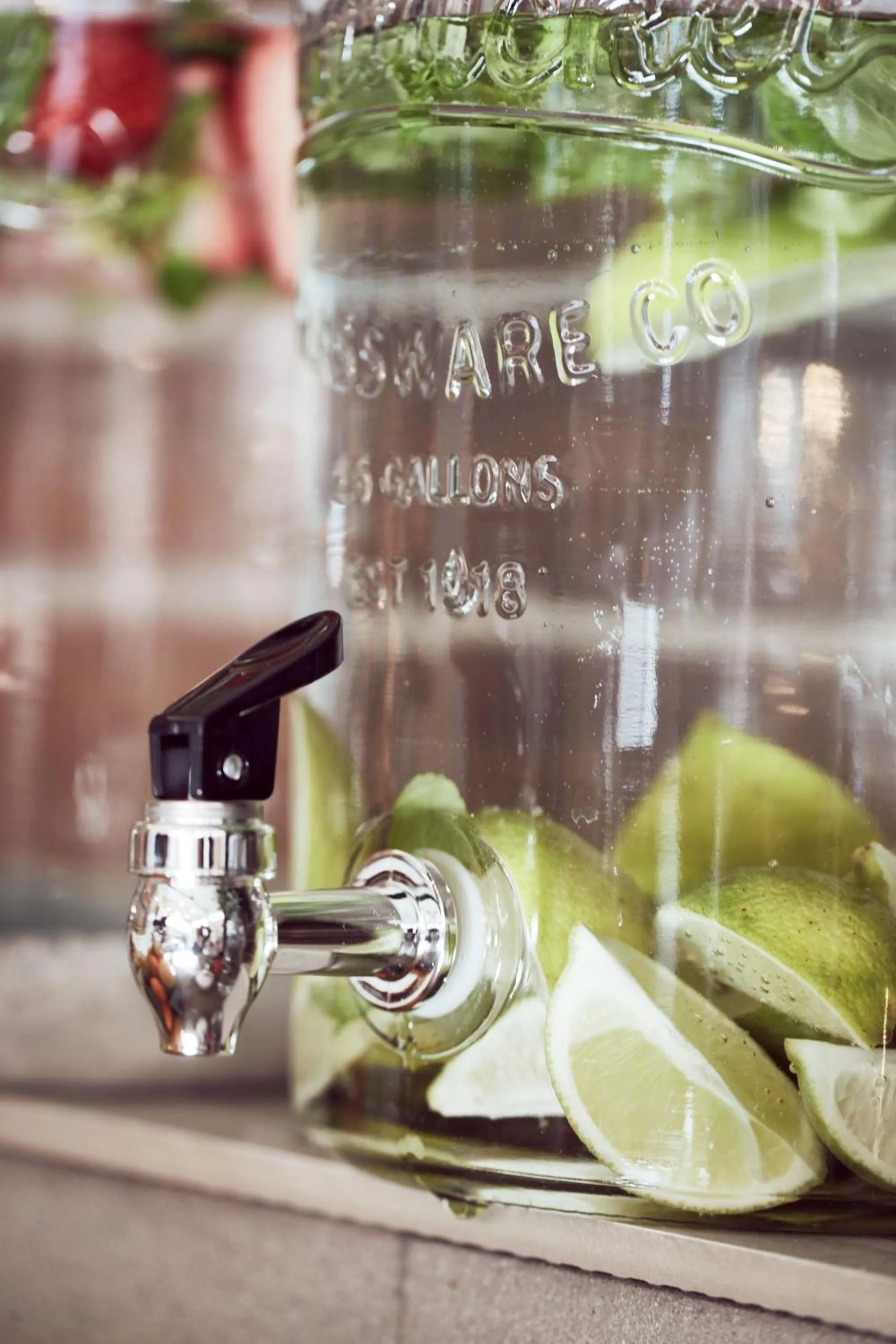 Coffee/tea facilities in 18 Micon Str.