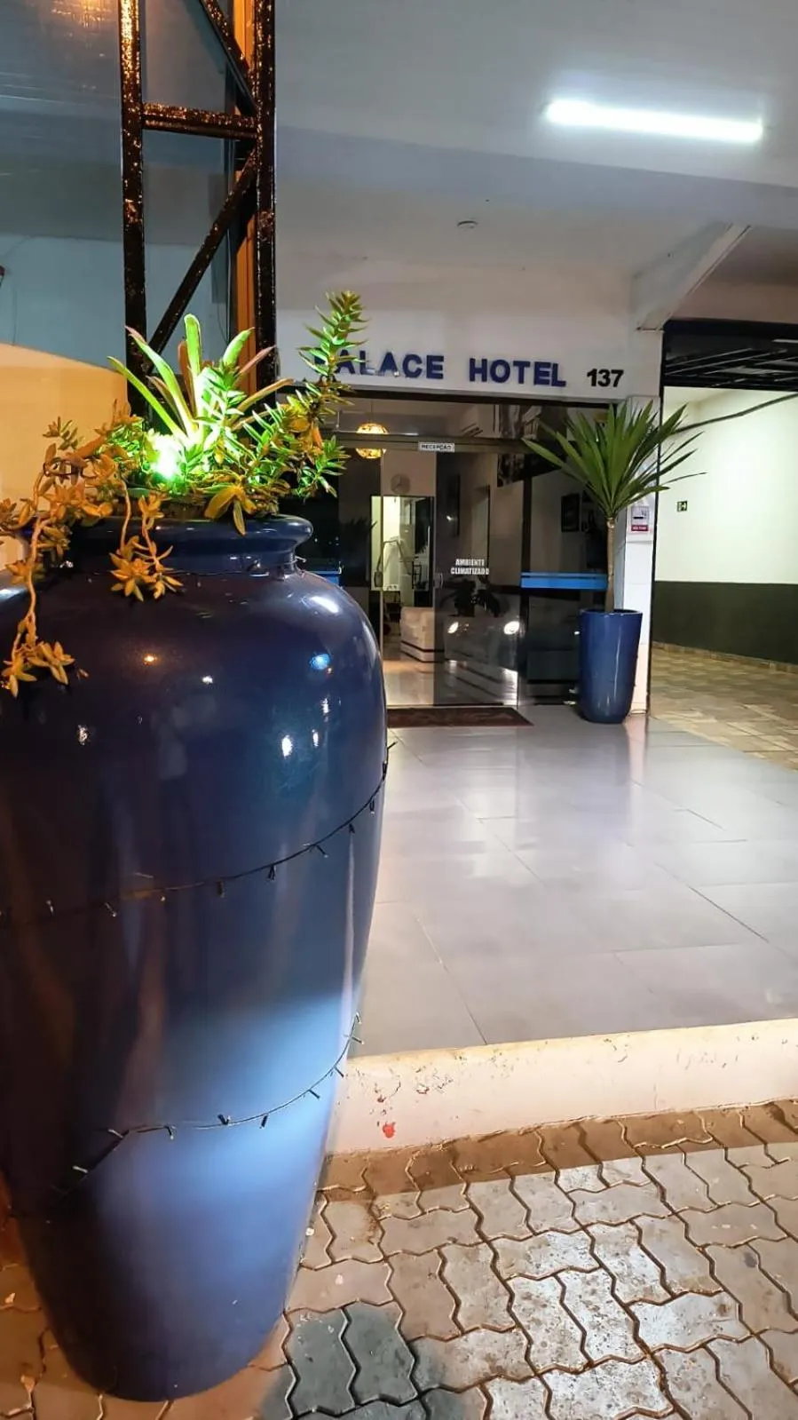 Visk Palace Hotel e Restaurante