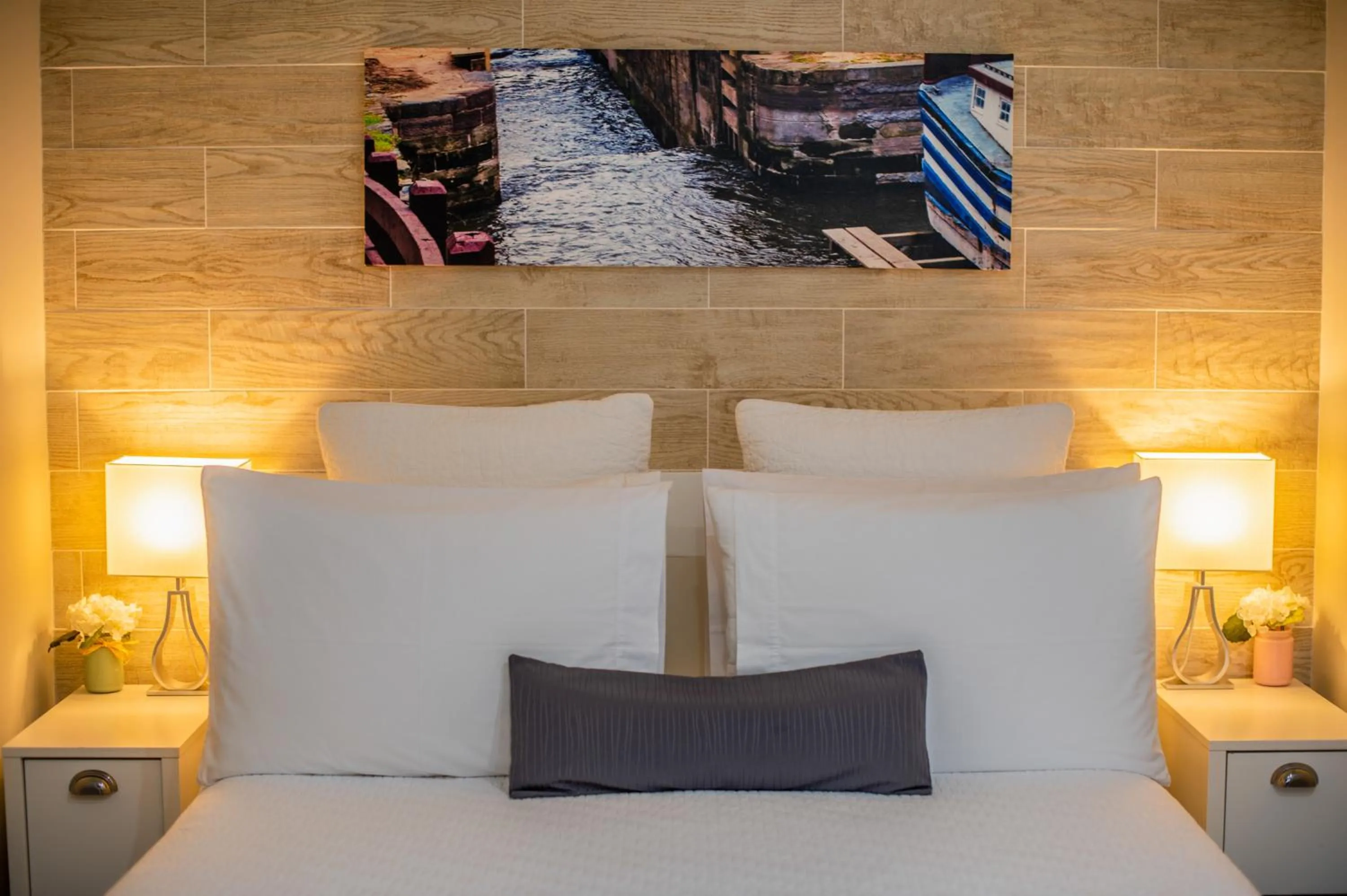 Bed in The Georgetown House Inn