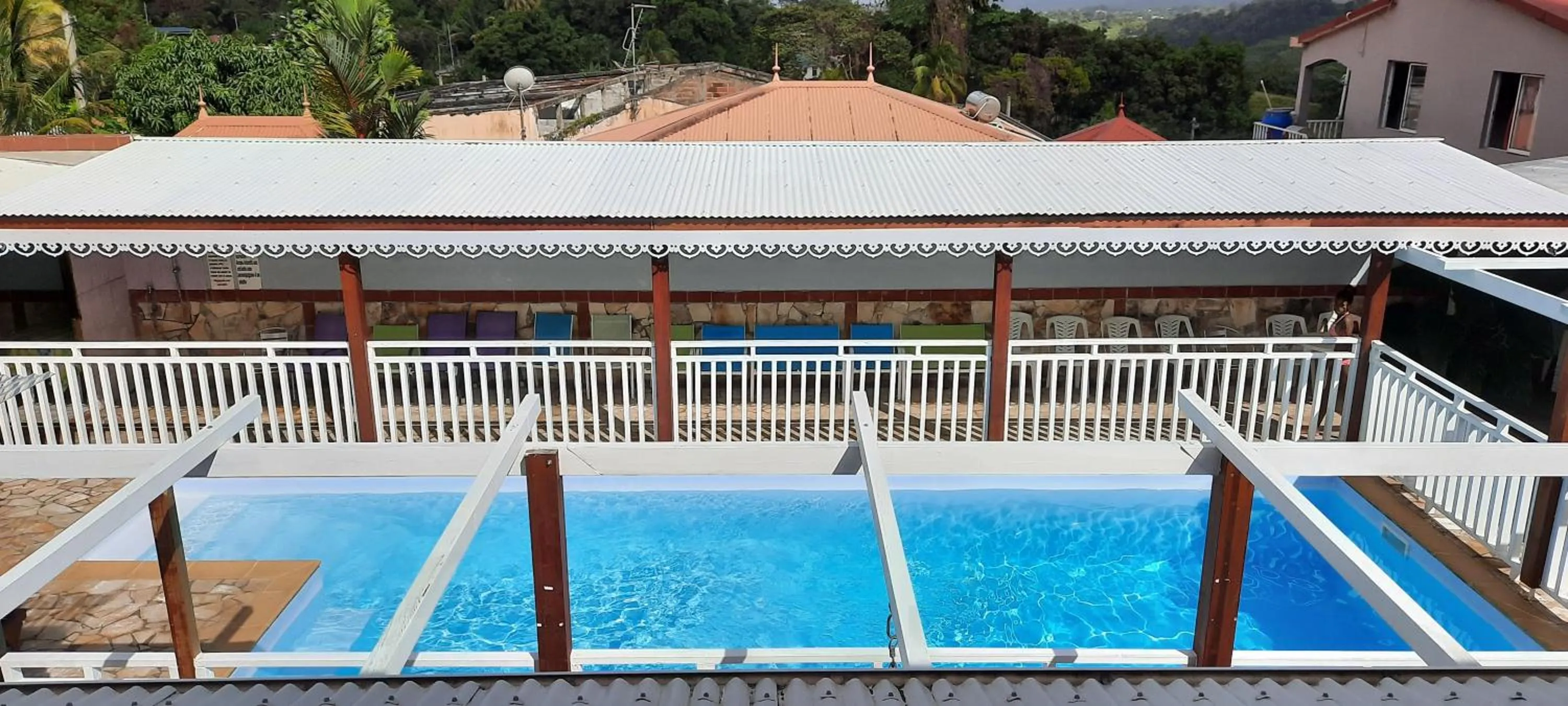 Pool view in Domaine De Titine