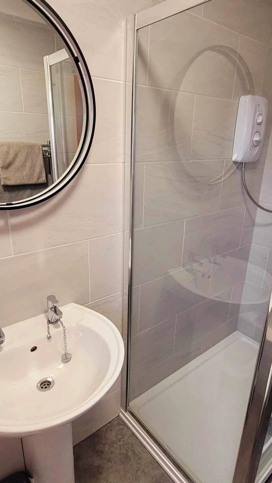 Bathroom in Church Farm Guest House