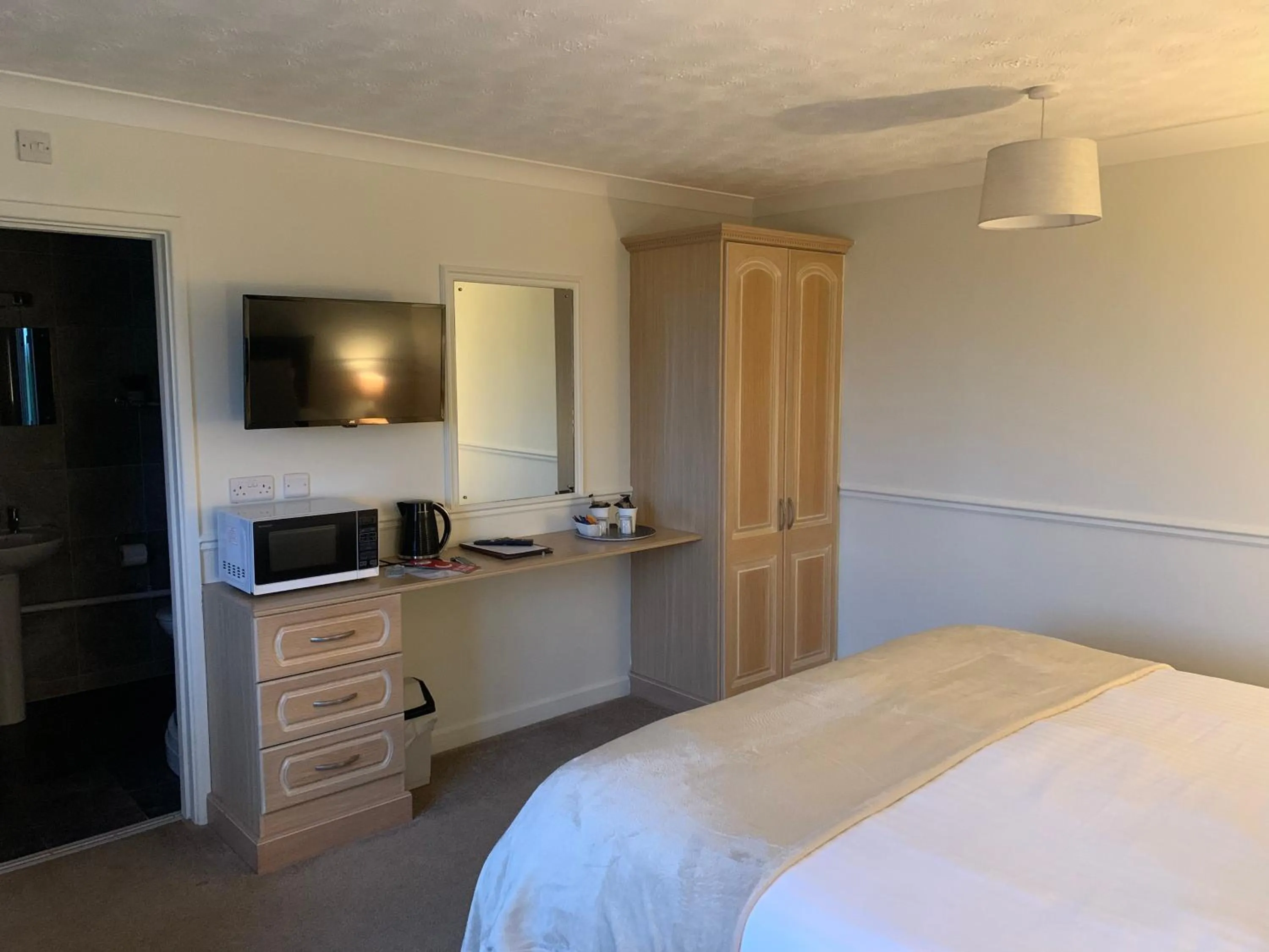 Bedroom, Bed in Church Farm Guest House