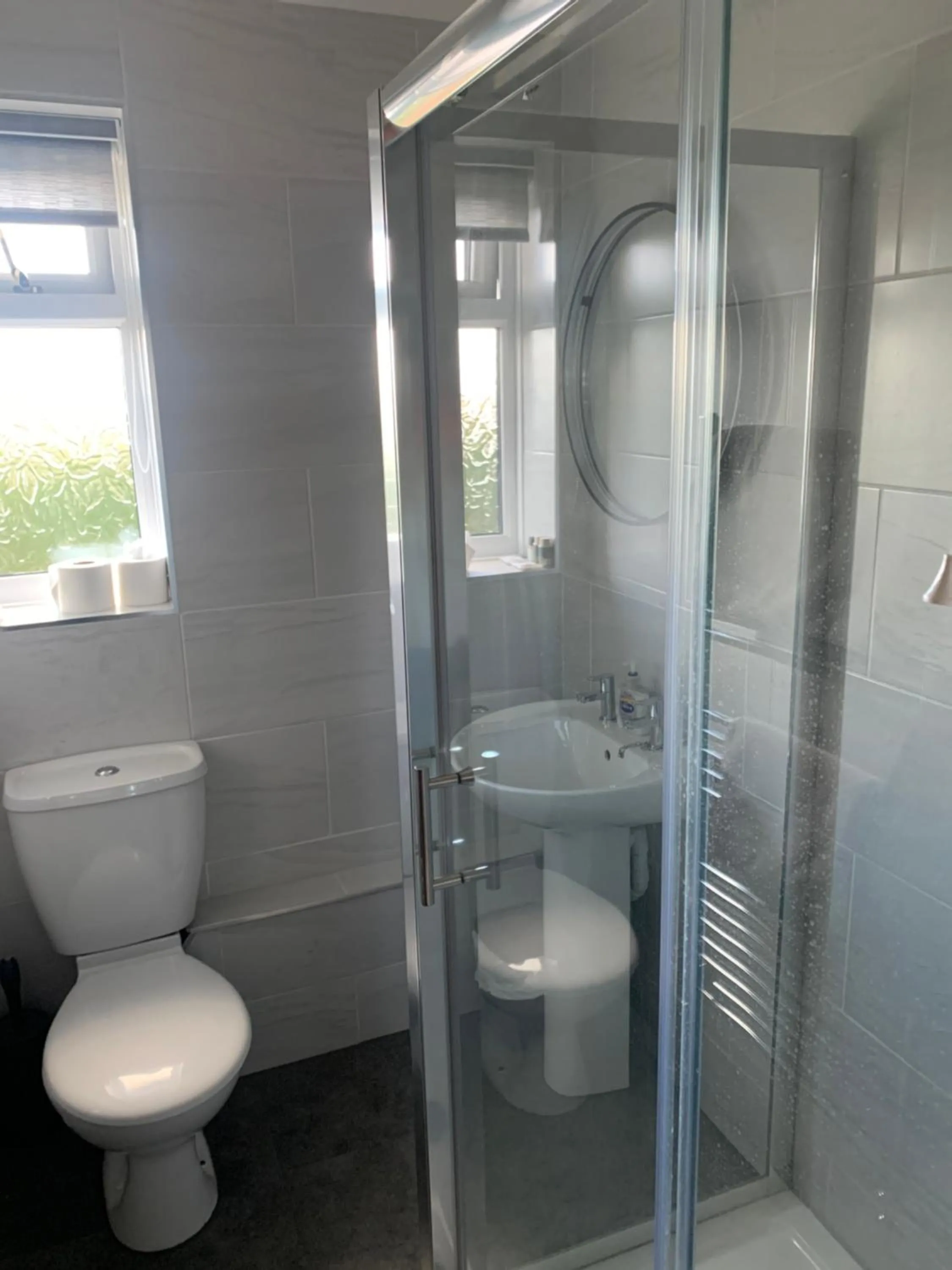 Bathroom in Church Farm Guest House