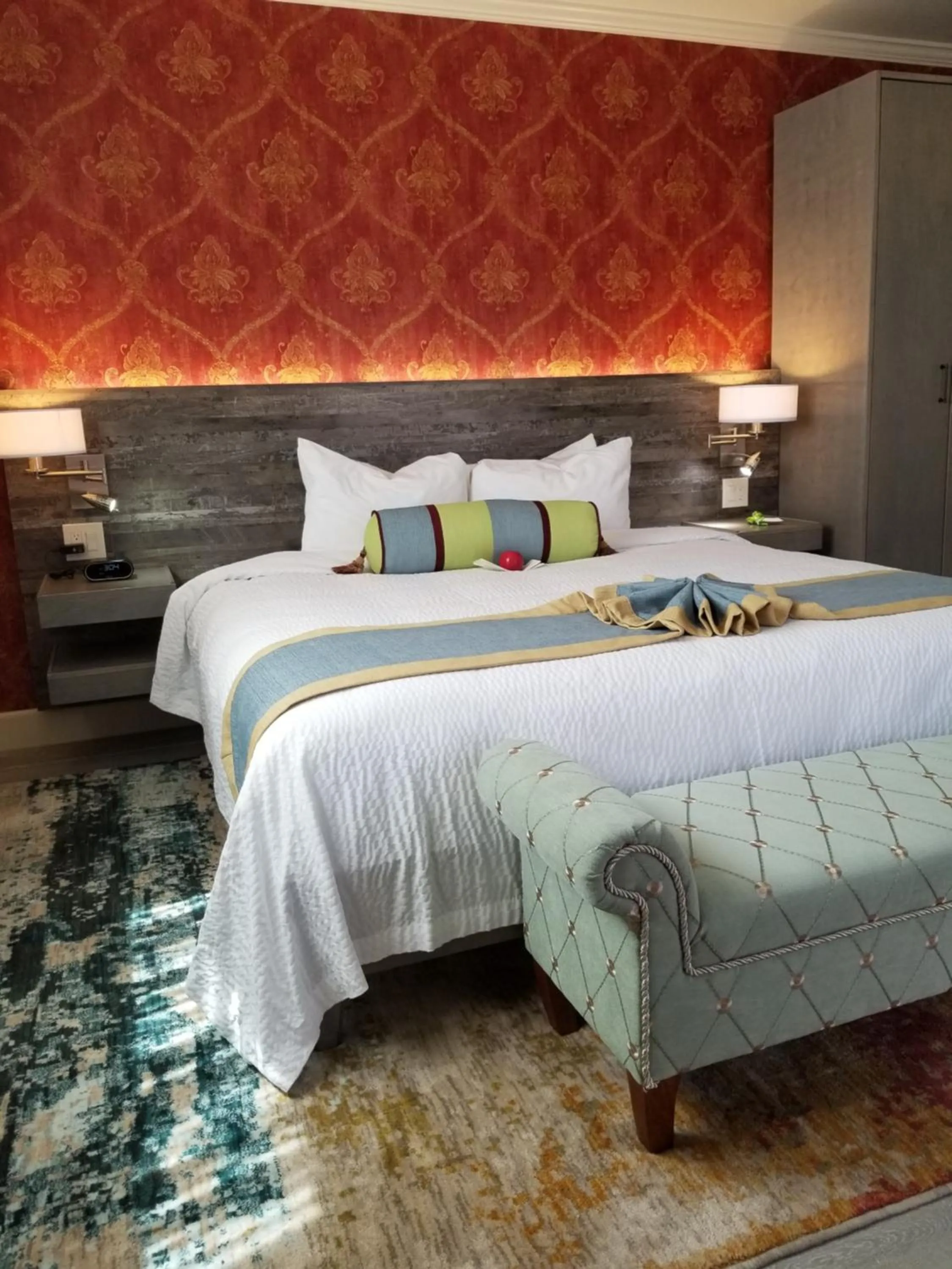 Bed in SenS Hotel & Vanne Bistro Berkeley