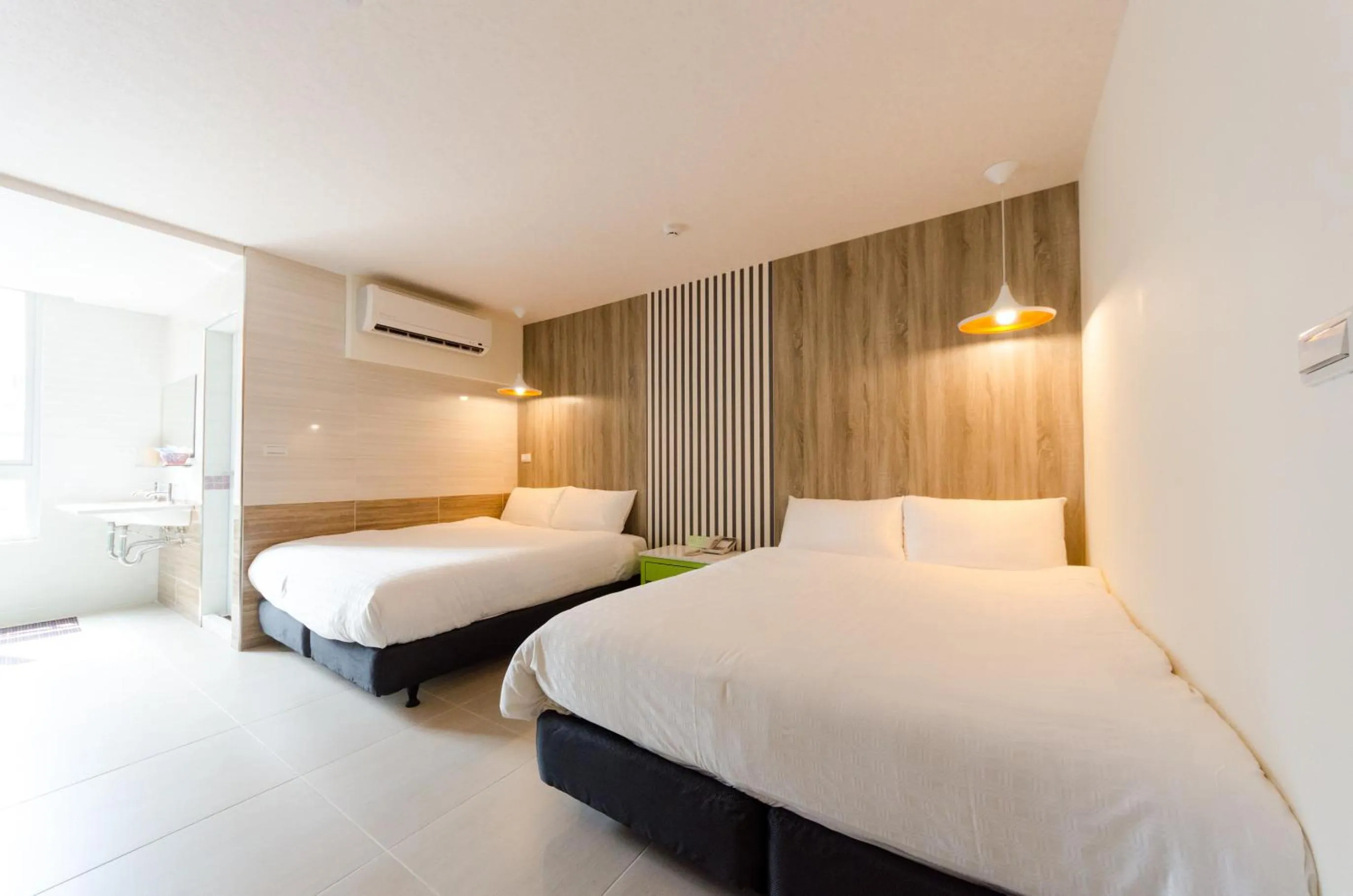 bunk bed, Bed in P&E Hotel