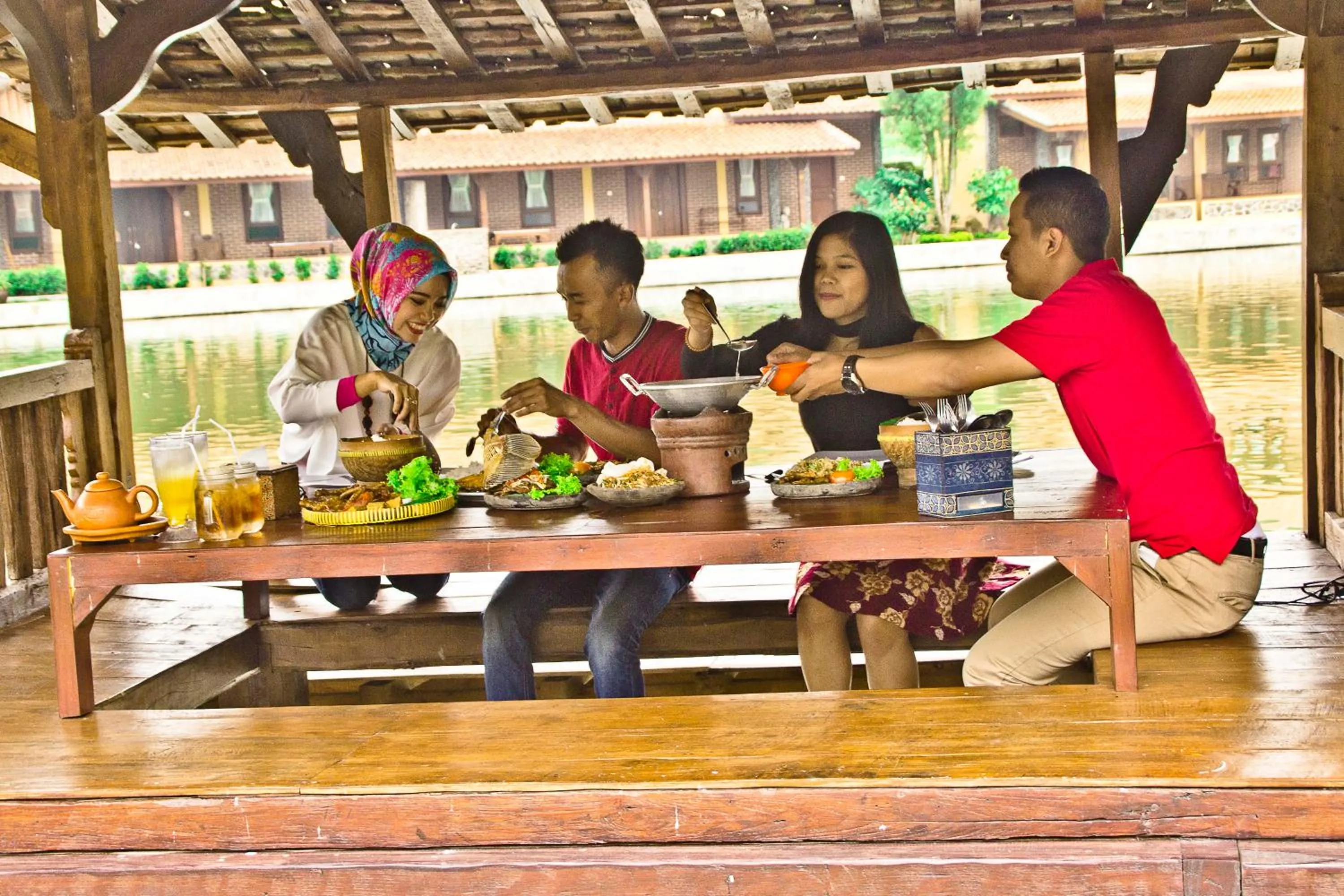 Restaurant/places to eat in Puri Sakanti Nature Family Resort