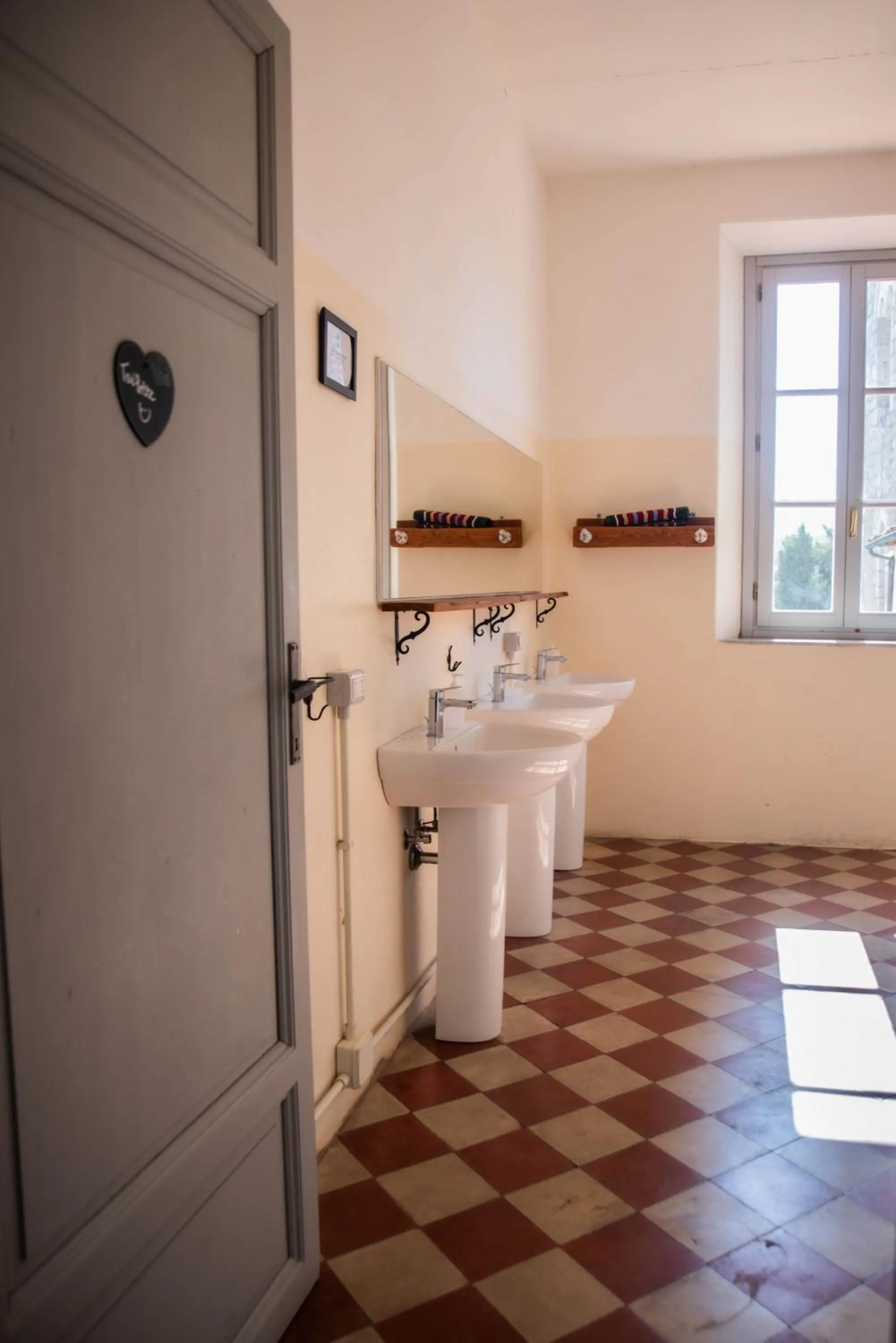 Shower in Ostello di Camaiore