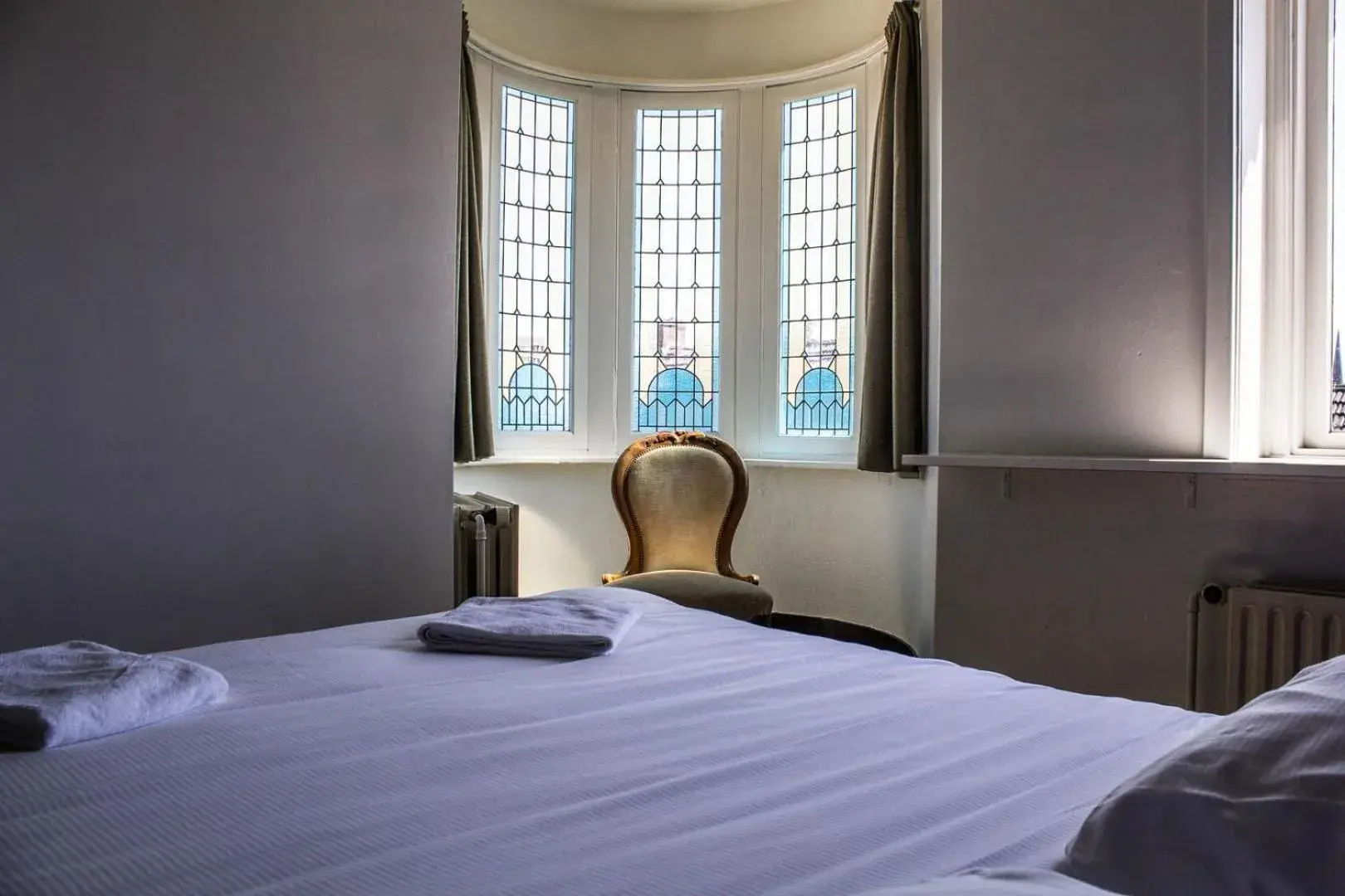 Double Room with Shared Bathroom in Hostel Roots Double Room with Shared Bathroom in Hostel Roots